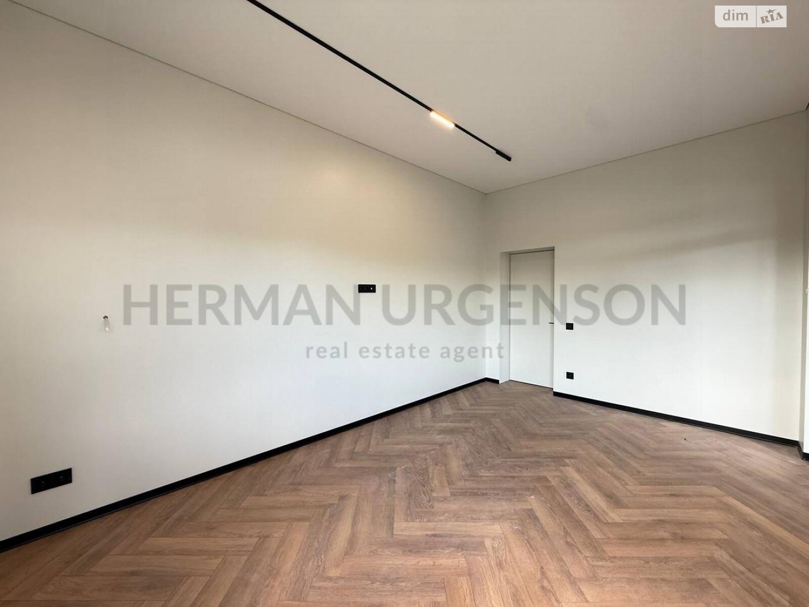 двоповерховий будинок з опаленням, 220 кв. м, кирпич. Продаж в Ужгороді, район Червениця фото 1