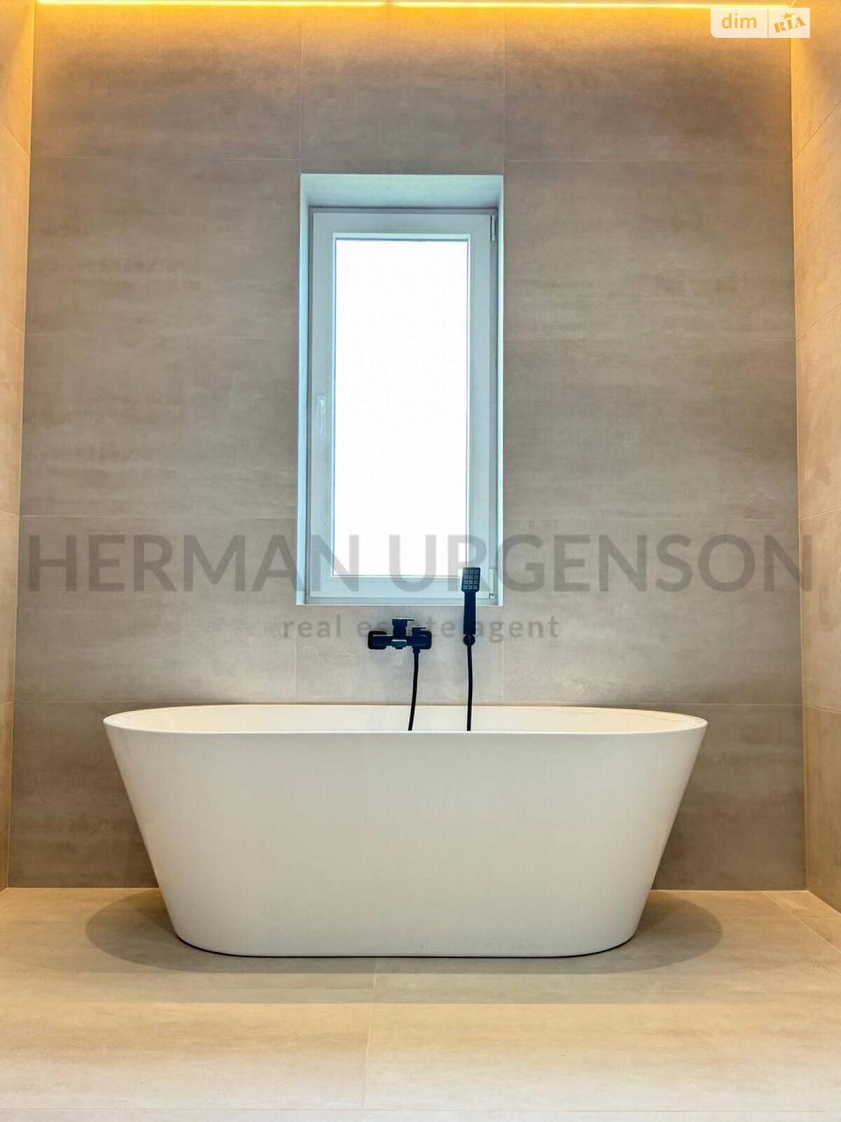 двоповерховий будинок з опаленням, 220 кв. м, кирпич. Продаж в Ужгороді, район Червениця фото 1