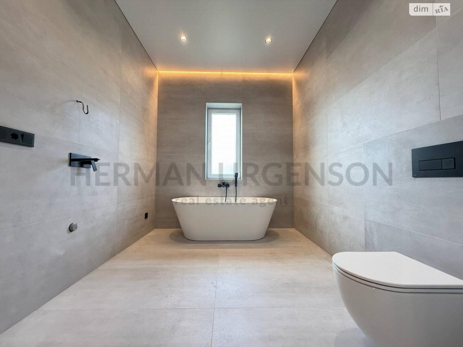 двоповерховий будинок з опаленням, 220 кв. м, кирпич. Продаж в Ужгороді, район Червениця фото 1