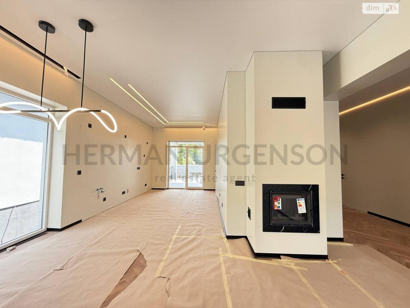 двоповерховий будинок з опаленням, 220 кв. м, кирпич. Продаж в Ужгороді, район Червениця фото 1