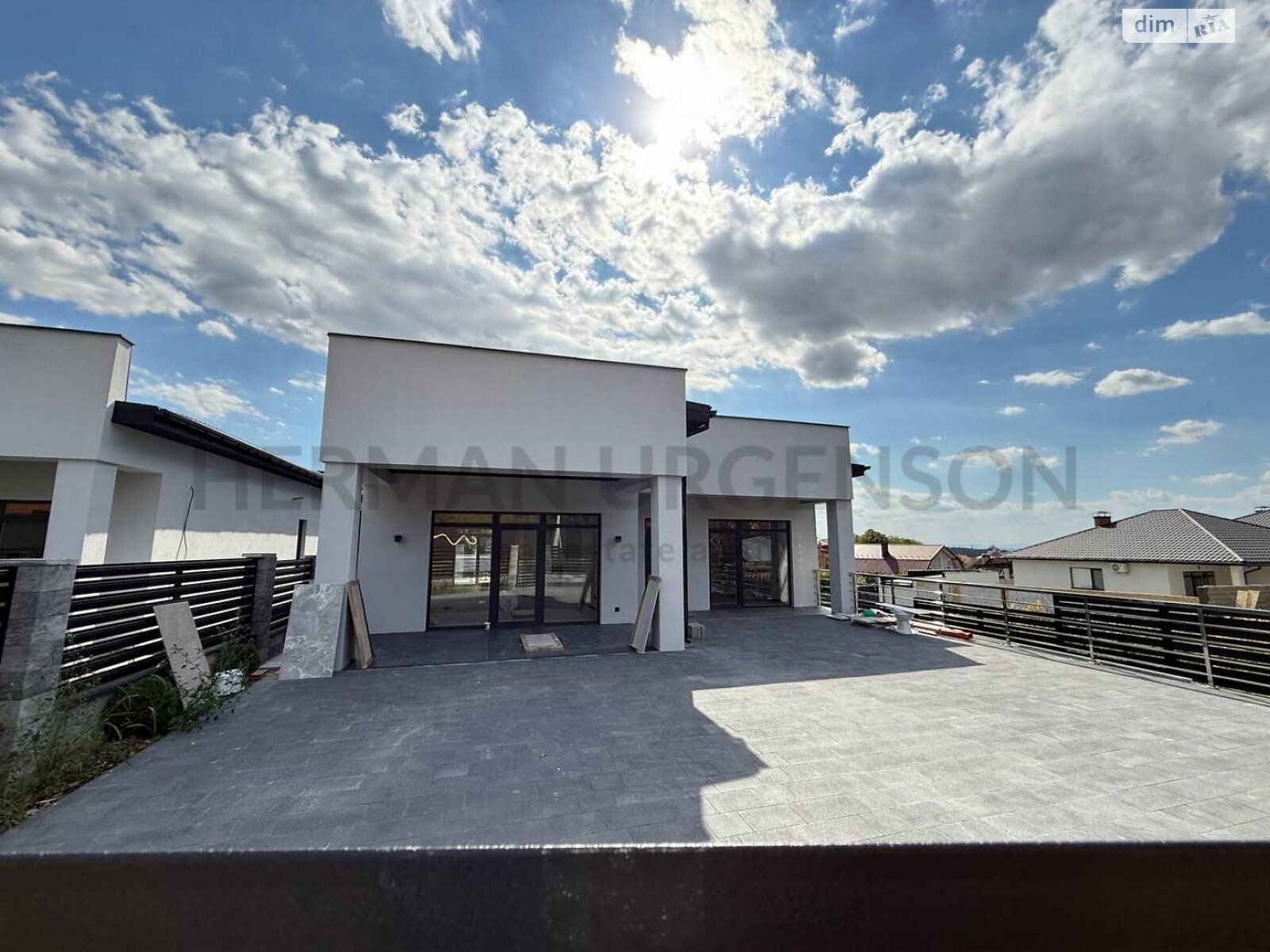 двоповерховий будинок з опаленням, 220 кв. м, кирпич. Продаж в Ужгороді, район Червениця фото 1