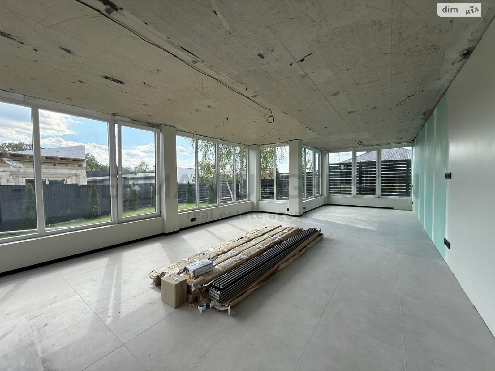 двоповерховий будинок з опаленням, 220 кв. м, кирпич. Продаж в Ужгороді, район Червениця фото 1