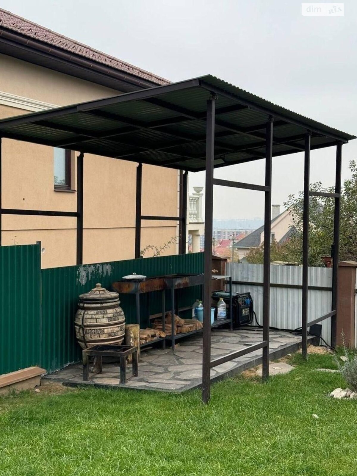 двоповерховий будинок, 150 кв. м, кирпич. Продаж в Ужгороді, район Червениця фото 1 двоповерховий будинок, 150 кв. м, кирпич. Продаж в Ужгороді, район Червениця фото 1