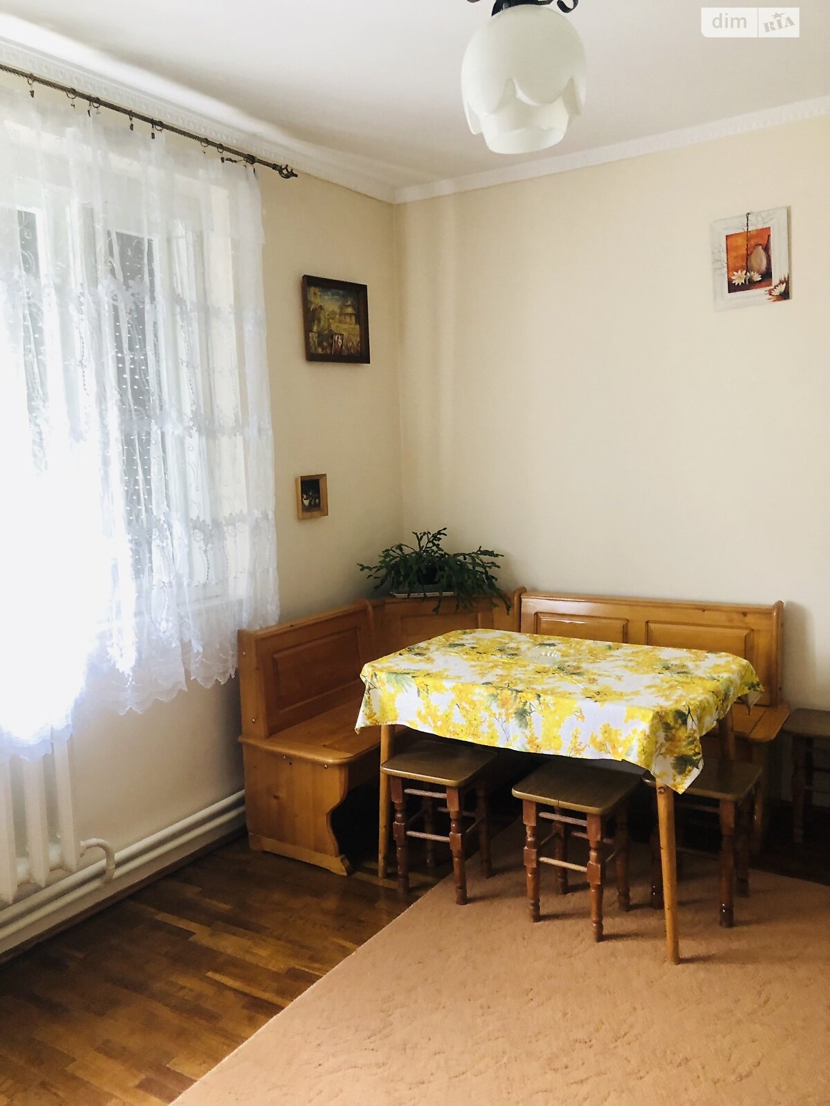 двоповерховий будинок з балконом, 252.1 кв. м, цегла. Продаж в Ужгороді, район Червениця фото 1 двоповерховий будинок з балконом, 252.1 кв. м, цегла. Продаж в Ужгороді, район Червениця фото 1