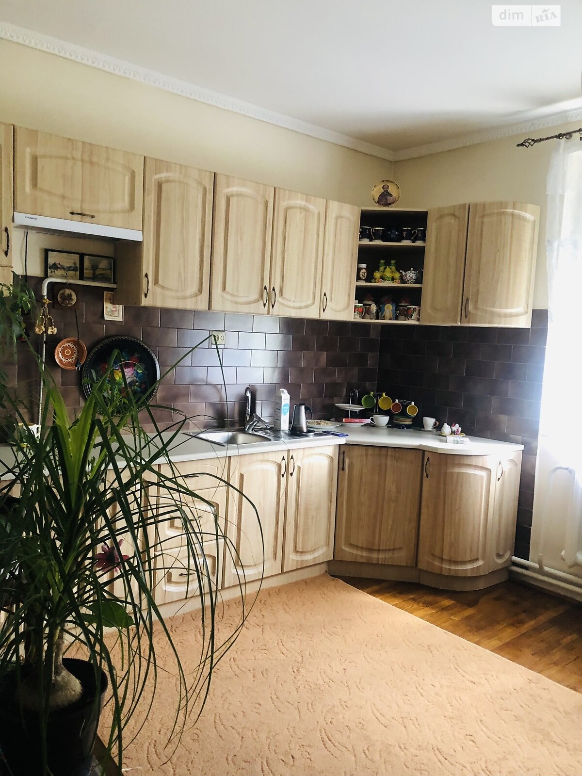двоповерховий будинок з балконом, 252.1 кв. м, цегла. Продаж в Ужгороді, район Червениця фото 1 двоповерховий будинок з балконом, 252.1 кв. м, цегла. Продаж в Ужгороді, район Червениця фото 1