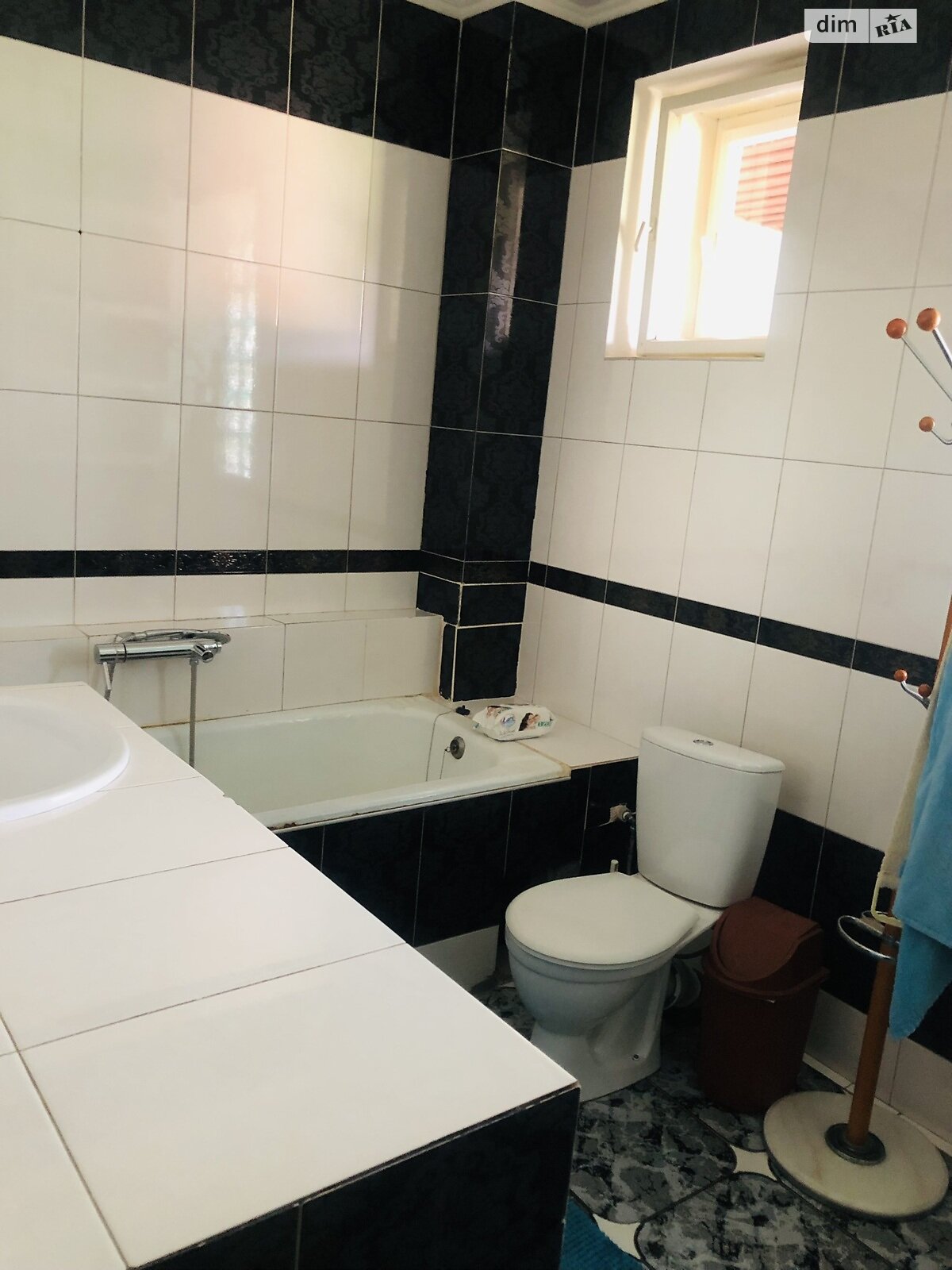 двоповерховий будинок з балконом, 252.1 кв. м, цегла. Продаж в Ужгороді, район Червениця фото 1 двоповерховий будинок з балконом, 252.1 кв. м, цегла. Продаж в Ужгороді, район Червениця фото 1