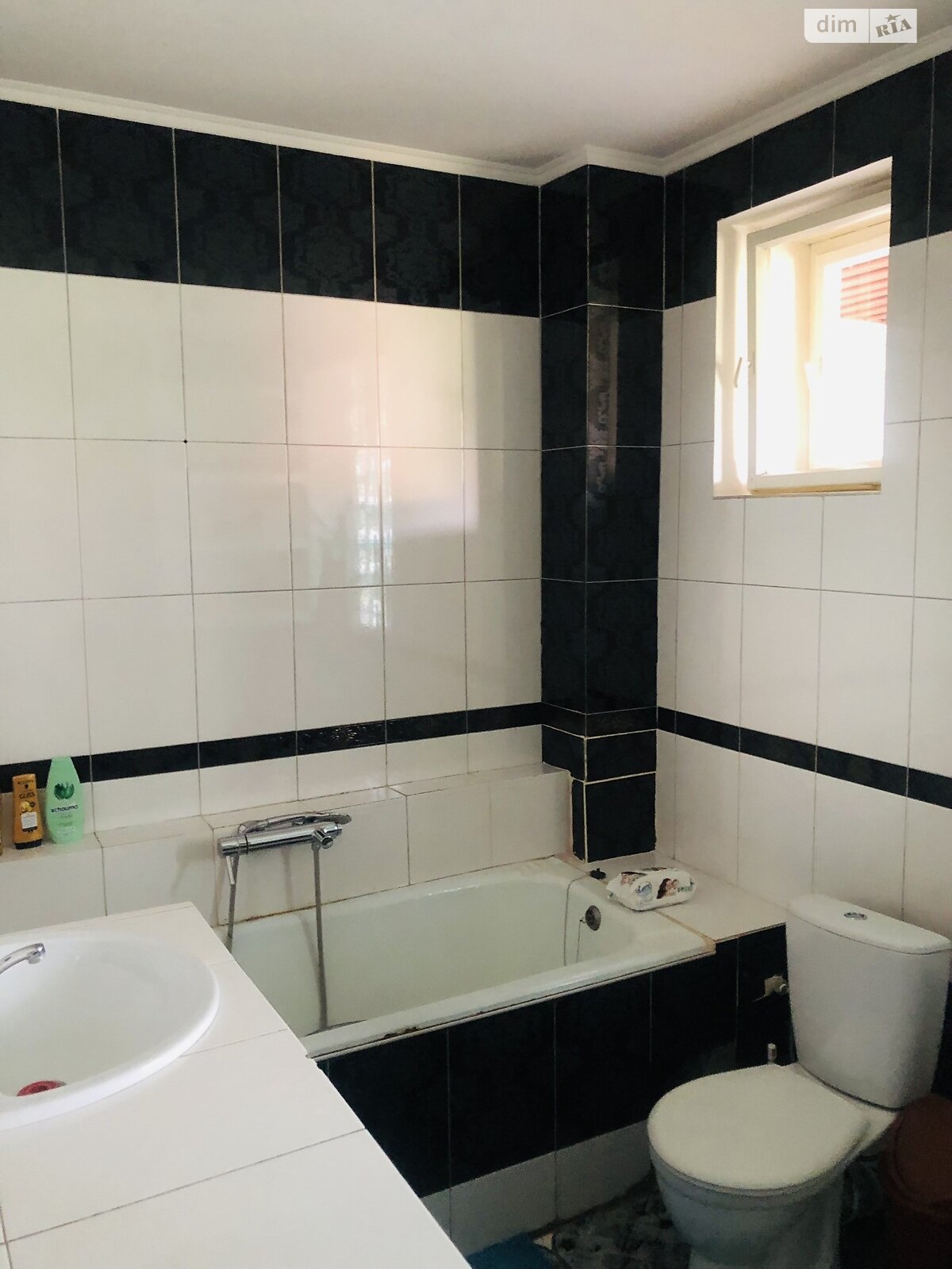 двоповерховий будинок з балконом, 252.1 кв. м, цегла. Продаж в Ужгороді, район Червениця фото 1 двоповерховий будинок з балконом, 252.1 кв. м, цегла. Продаж в Ужгороді, район Червениця фото 1