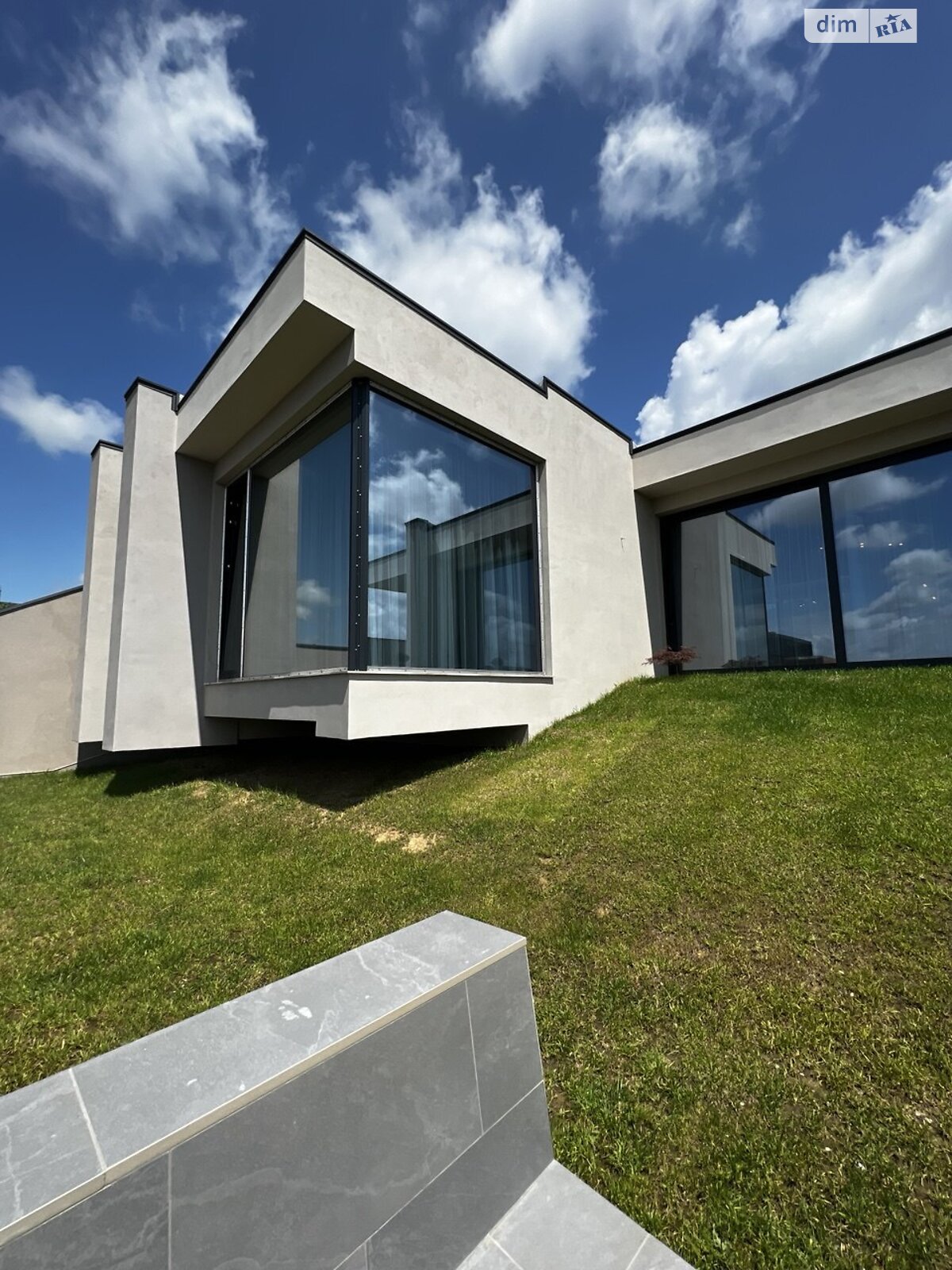 одноповерховий будинок, 135 кв. м, цегла. Продаж в Ужгороді, район Червениця фото 1 одноповерховий будинок, 135 кв. м, цегла. Продаж в Ужгороді, район Червениця фото 1