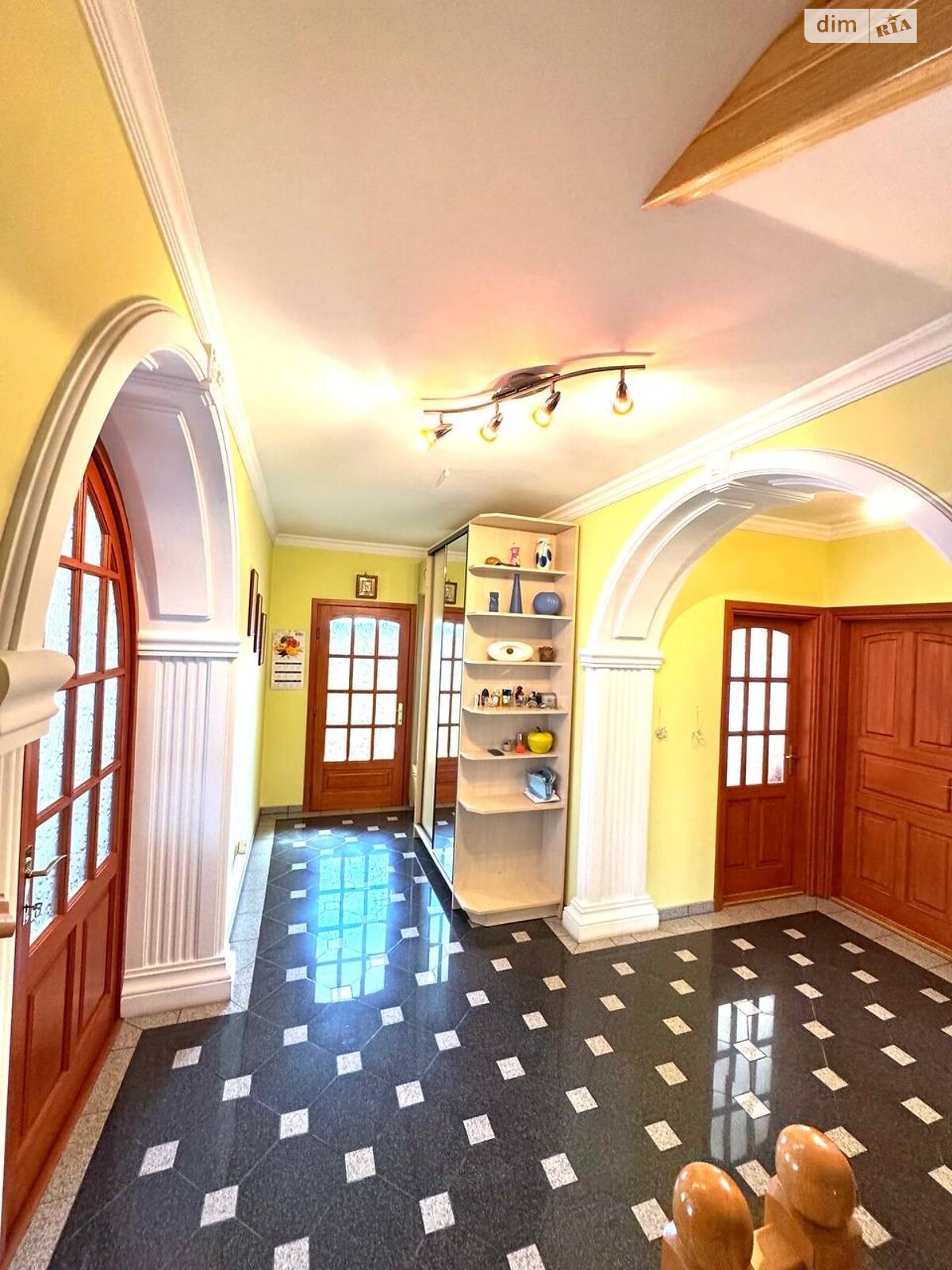 двоповерховий будинок, 305.6 кв. м, цегла. Продаж в Ужгороді, район Червениця фото 1