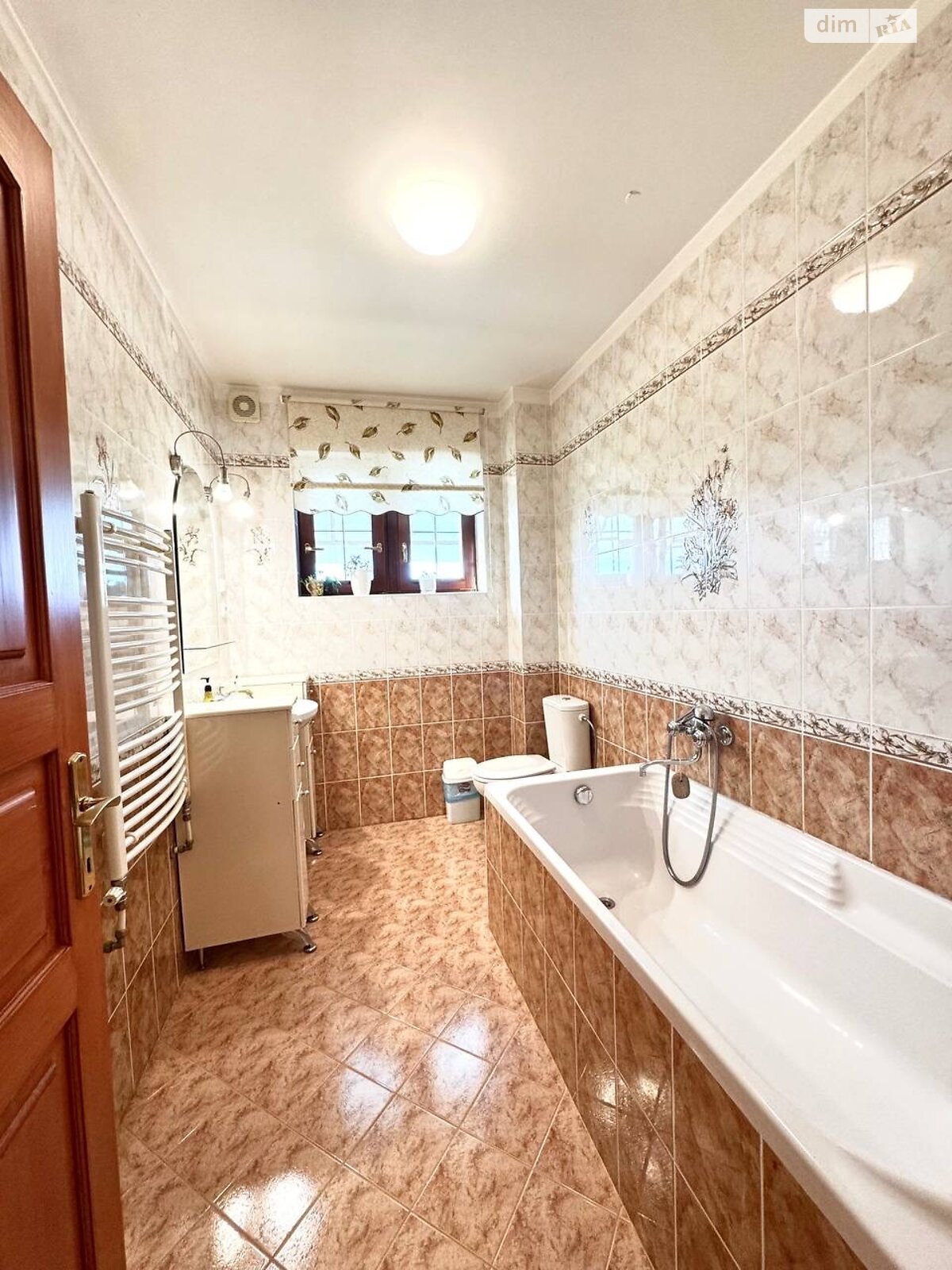 двоповерховий будинок, 305.6 кв. м, цегла. Продаж в Ужгороді, район Червениця фото 1