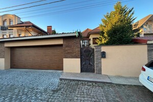 двухэтажный дом с отоплением, 300 кв. м, кирпич. Продажа в Ужгороде район Червеница фото 2