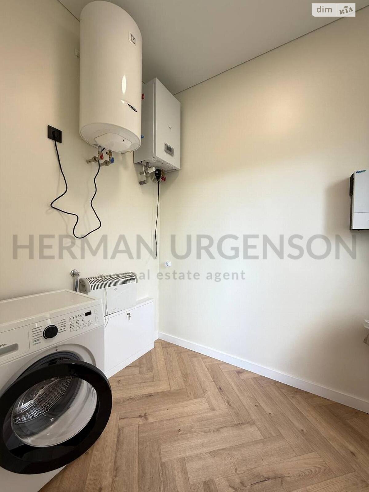 одноэтажный дом с отоплением, 135 кв. м, кирпич. Продажа в Ужгороде район Червеница фото 1 одноэтажный дом с отоплением, 135 кв. м, кирпич. Продажа в Ужгороде район Червеница фото 1