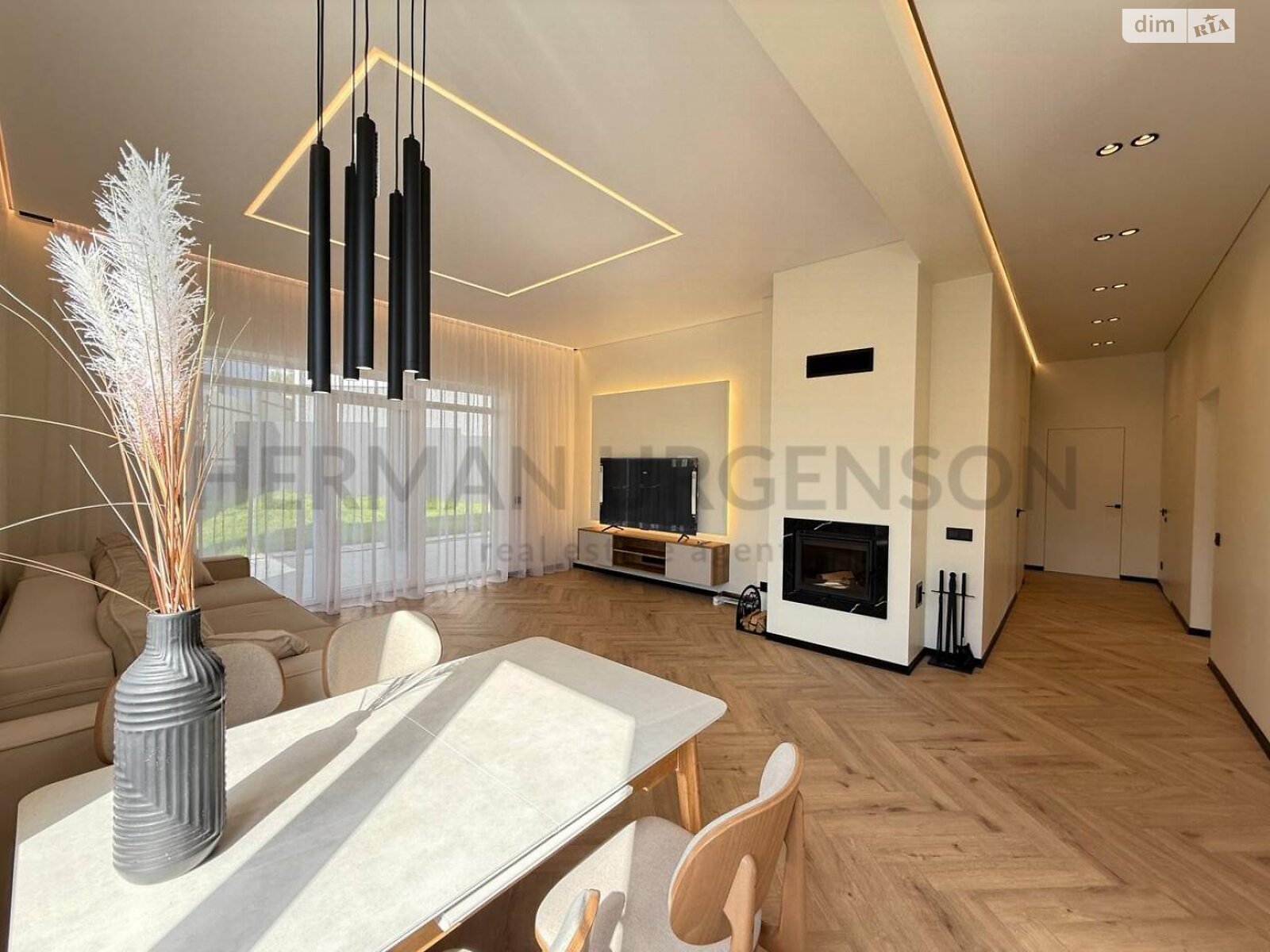 одноэтажный дом с отоплением, 135 кв. м, кирпич. Продажа в Ужгороде район Червеница фото 1 одноэтажный дом с отоплением, 135 кв. м, кирпич. Продажа в Ужгороде район Червеница фото 1