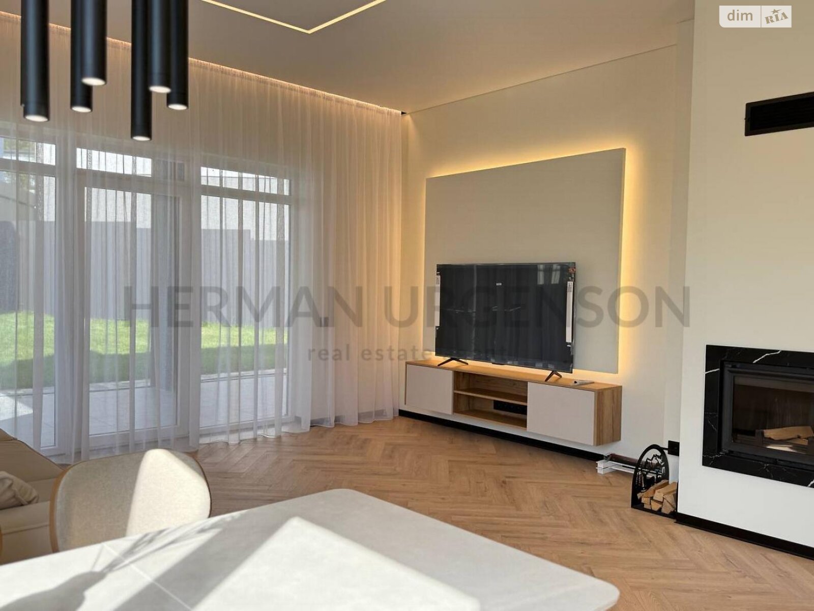 одноэтажный дом с отоплением, 135 кв. м, кирпич. Продажа в Ужгороде район Червеница фото 1 одноэтажный дом с отоплением, 135 кв. м, кирпич. Продажа в Ужгороде район Червеница фото 1