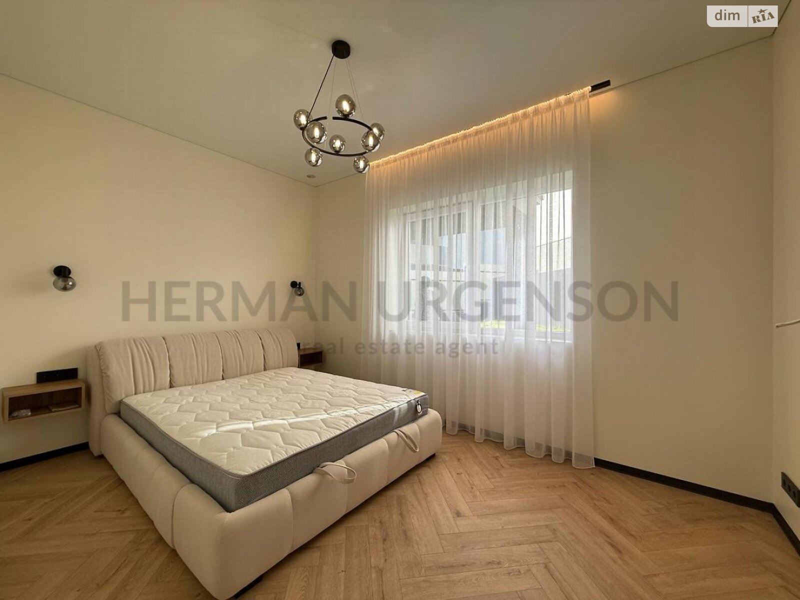 одноэтажный дом с отоплением, 135 кв. м, кирпич. Продажа в Ужгороде район Червеница фото 1 одноэтажный дом с отоплением, 135 кв. м, кирпич. Продажа в Ужгороде район Червеница фото 1