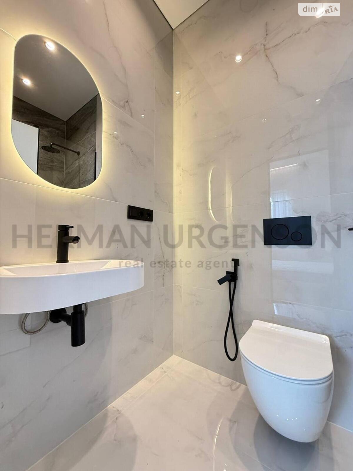 одноэтажный дом с отоплением, 135 кв. м, кирпич. Продажа в Ужгороде район Червеница фото 1 одноэтажный дом с отоплением, 135 кв. м, кирпич. Продажа в Ужгороде район Червеница фото 1