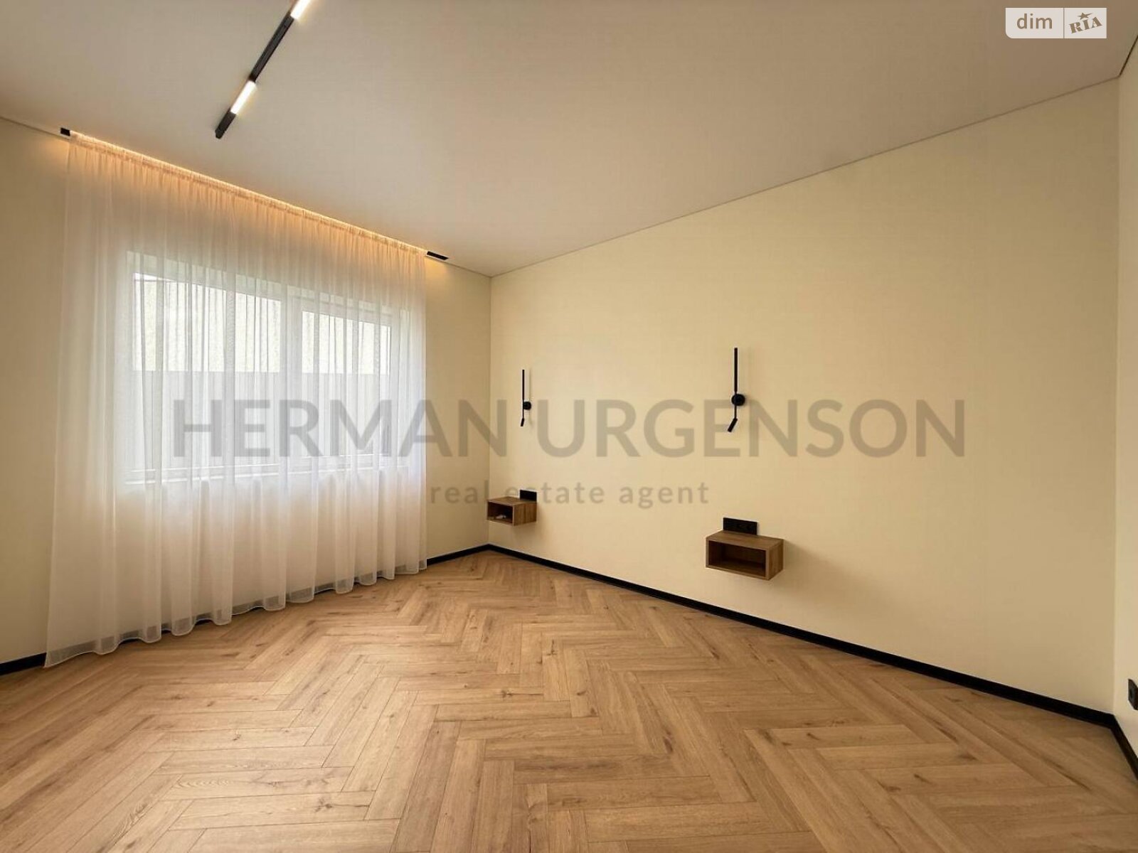 одноэтажный дом с отоплением, 135 кв. м, кирпич. Продажа в Ужгороде район Червеница фото 1 одноэтажный дом с отоплением, 135 кв. м, кирпич. Продажа в Ужгороде район Червеница фото 1