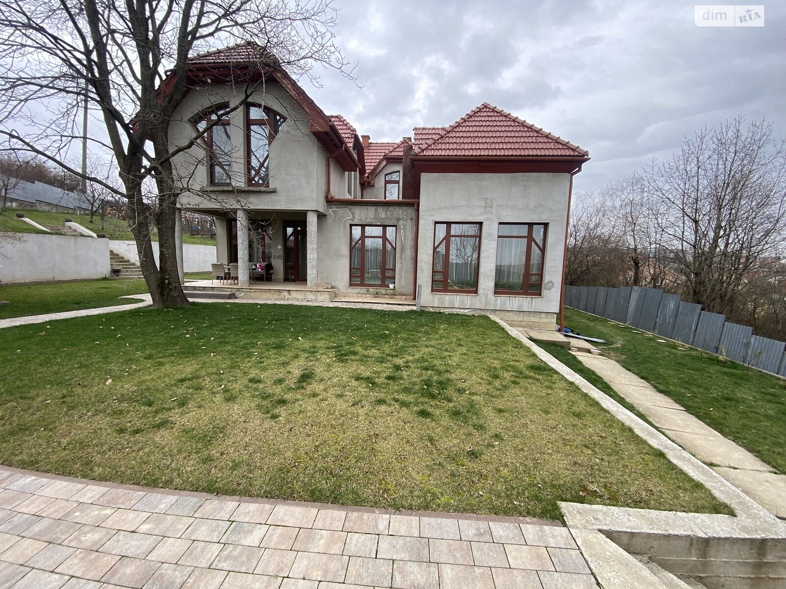 двоповерховий будинок, 280 кв. м, цегла. Продаж в Ужгороді, район Червениця фото 1 двоповерховий будинок, 280 кв. м, цегла. Продаж в Ужгороді, район Червениця фото 1
