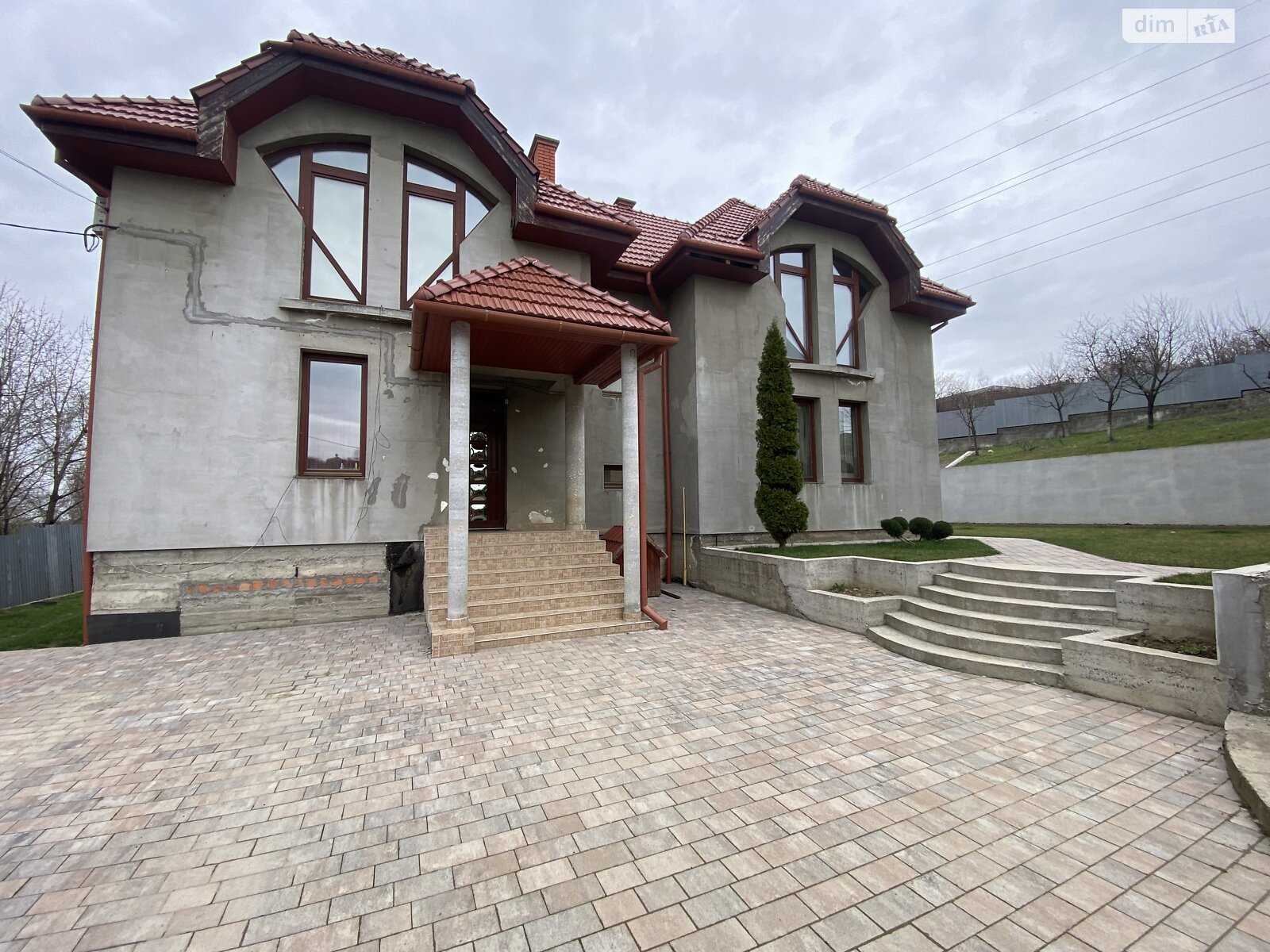 двоповерховий будинок, 280 кв. м, цегла. Продаж в Ужгороді, район Червениця фото 1 двоповерховий будинок, 280 кв. м, цегла. Продаж в Ужгороді, район Червениця фото 1