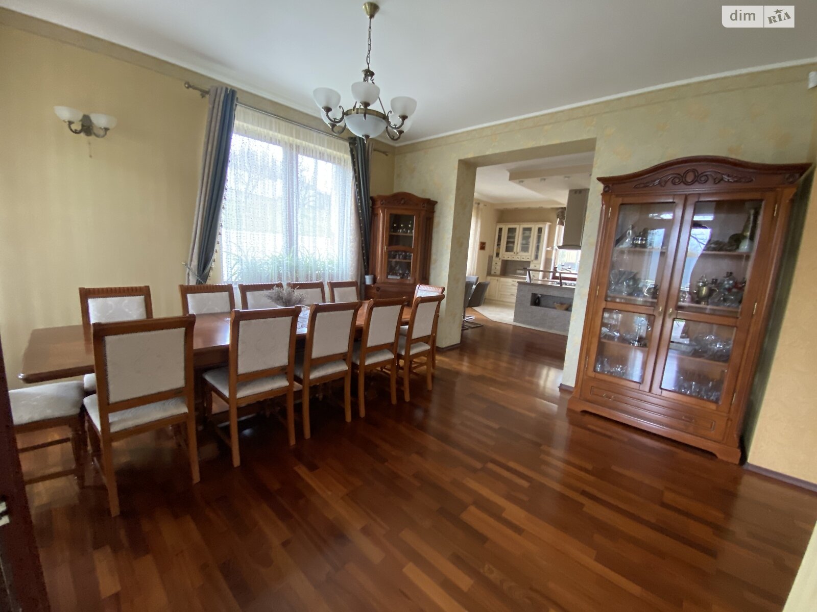 двоповерховий будинок, 280 кв. м, цегла. Продаж в Ужгороді, район Червениця фото 1 двоповерховий будинок, 280 кв. м, цегла. Продаж в Ужгороді, район Червениця фото 1
