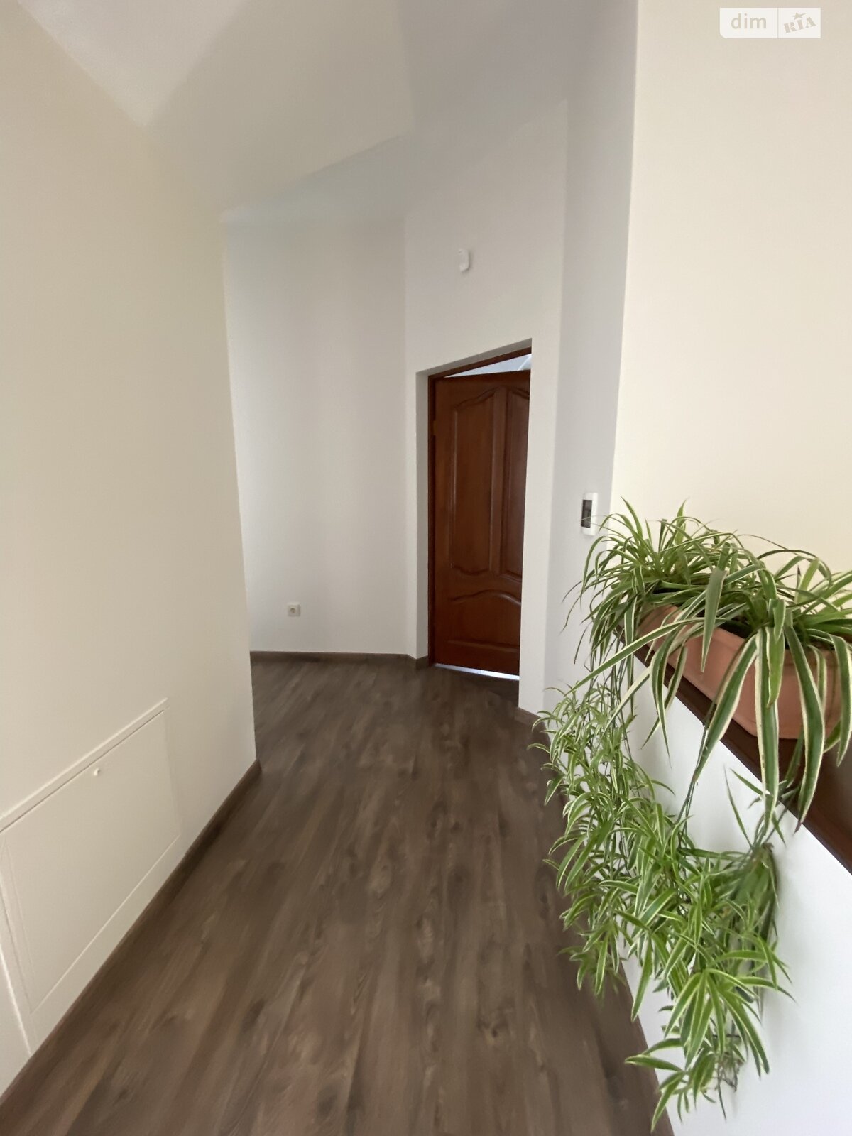 двоповерховий будинок, 280 кв. м, цегла. Продаж в Ужгороді, район Червениця фото 1 двоповерховий будинок, 280 кв. м, цегла. Продаж в Ужгороді, район Червениця фото 1