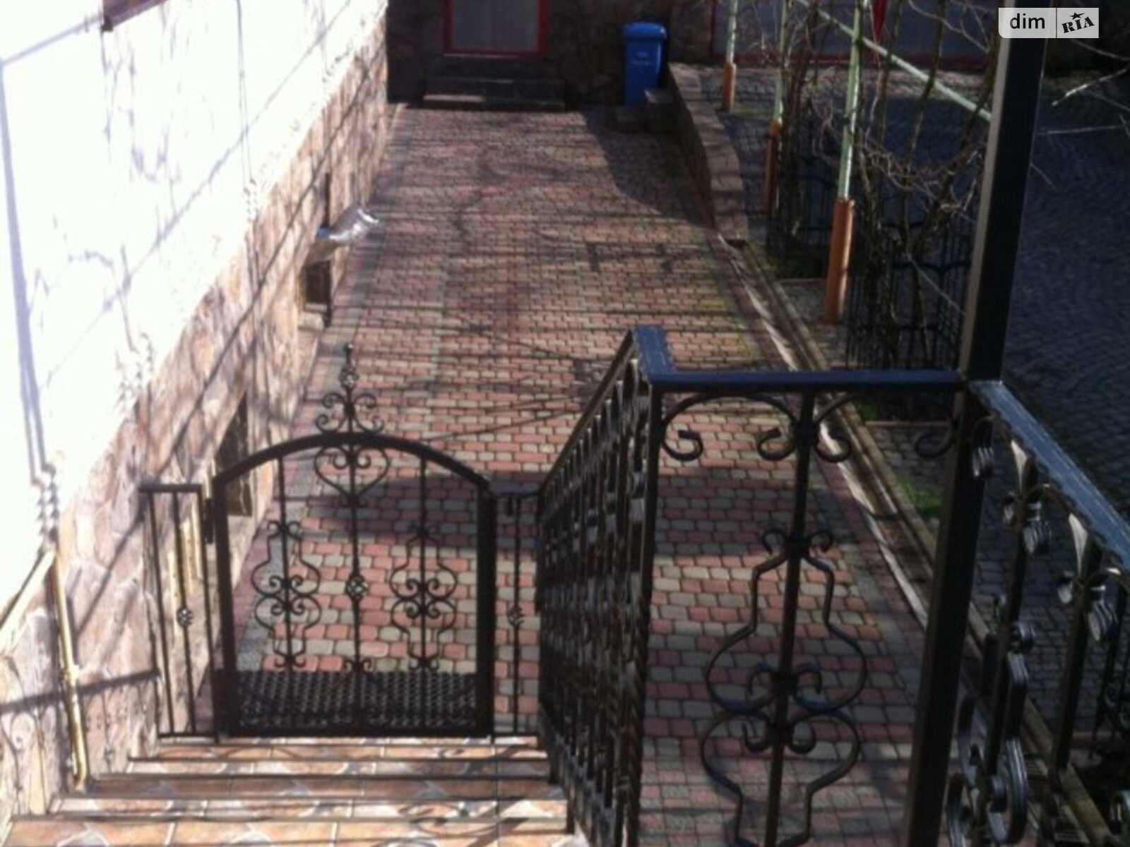 двухэтажный дом с гаражом, 400 кв. м, кирпич. Продажа в Ужгороде район Червеница фото 1 двухэтажный дом с гаражом, 400 кв. м, кирпич. Продажа в Ужгороде район Червеница фото 1