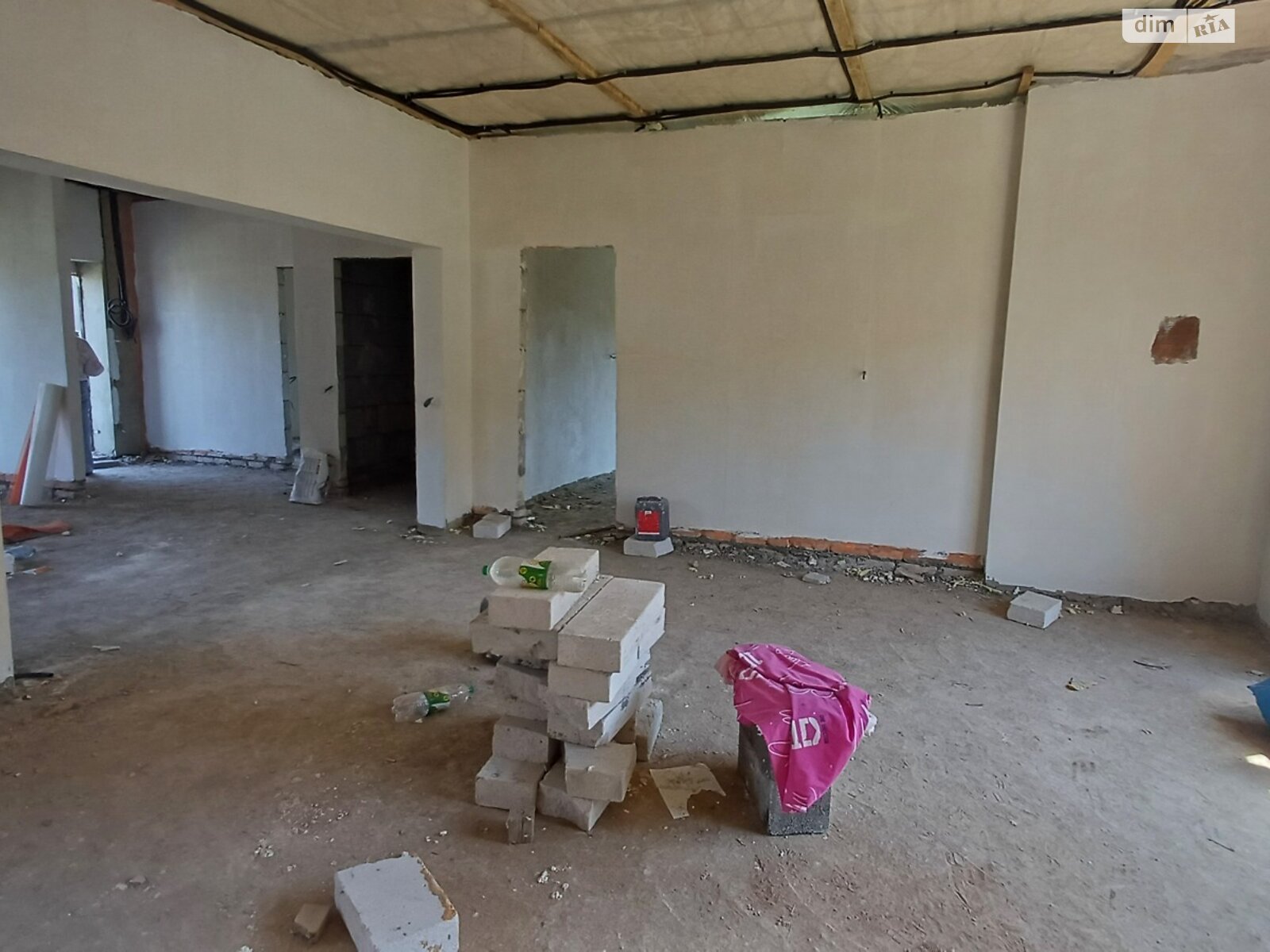 одноэтажный дом с отоплением, 100 кв. м, кирпич. Продажа в Ужгороде фото 1 одноэтажный дом с отоплением, 100 кв. м, кирпич. Продажа в Ужгороде фото 1