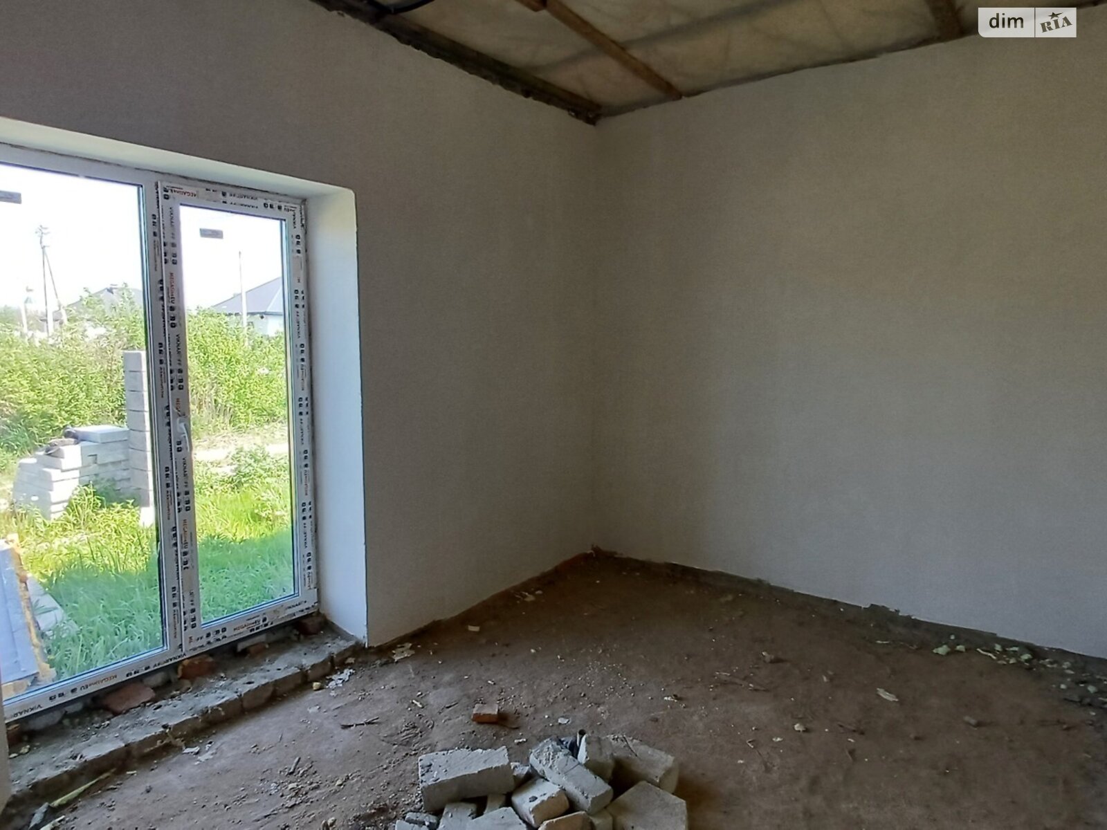 одноэтажный дом с отоплением, 100 кв. м, кирпич. Продажа в Ужгороде фото 1 одноэтажный дом с отоплением, 100 кв. м, кирпич. Продажа в Ужгороде фото 1