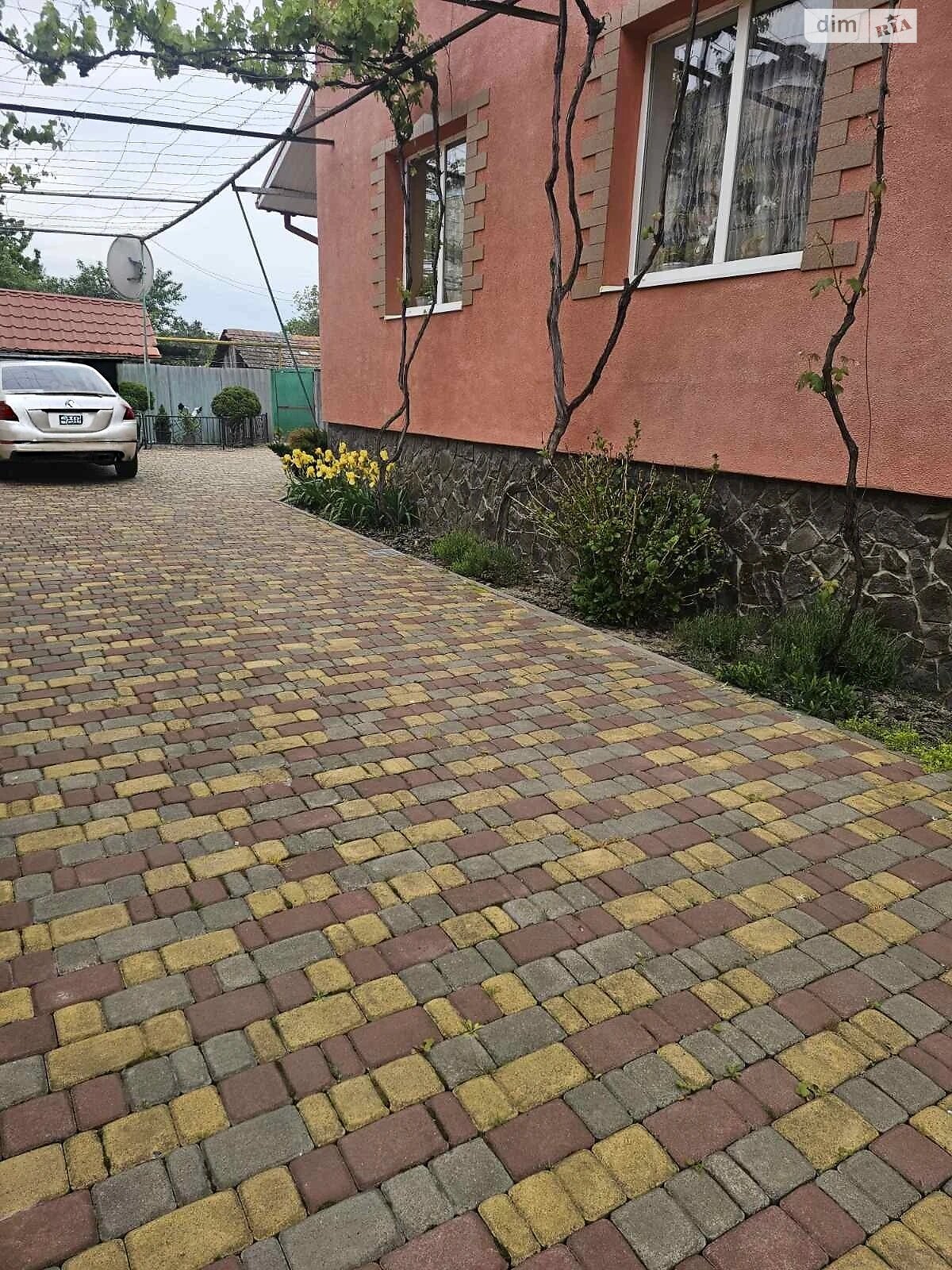 двоповерховий будинок з меблями, 234 кв. м, цегла. Продаж в Ужгороді, район Дравці фото 1 двоповерховий будинок з меблями, 234 кв. м, цегла. Продаж в Ужгороді, район Дравці фото 1