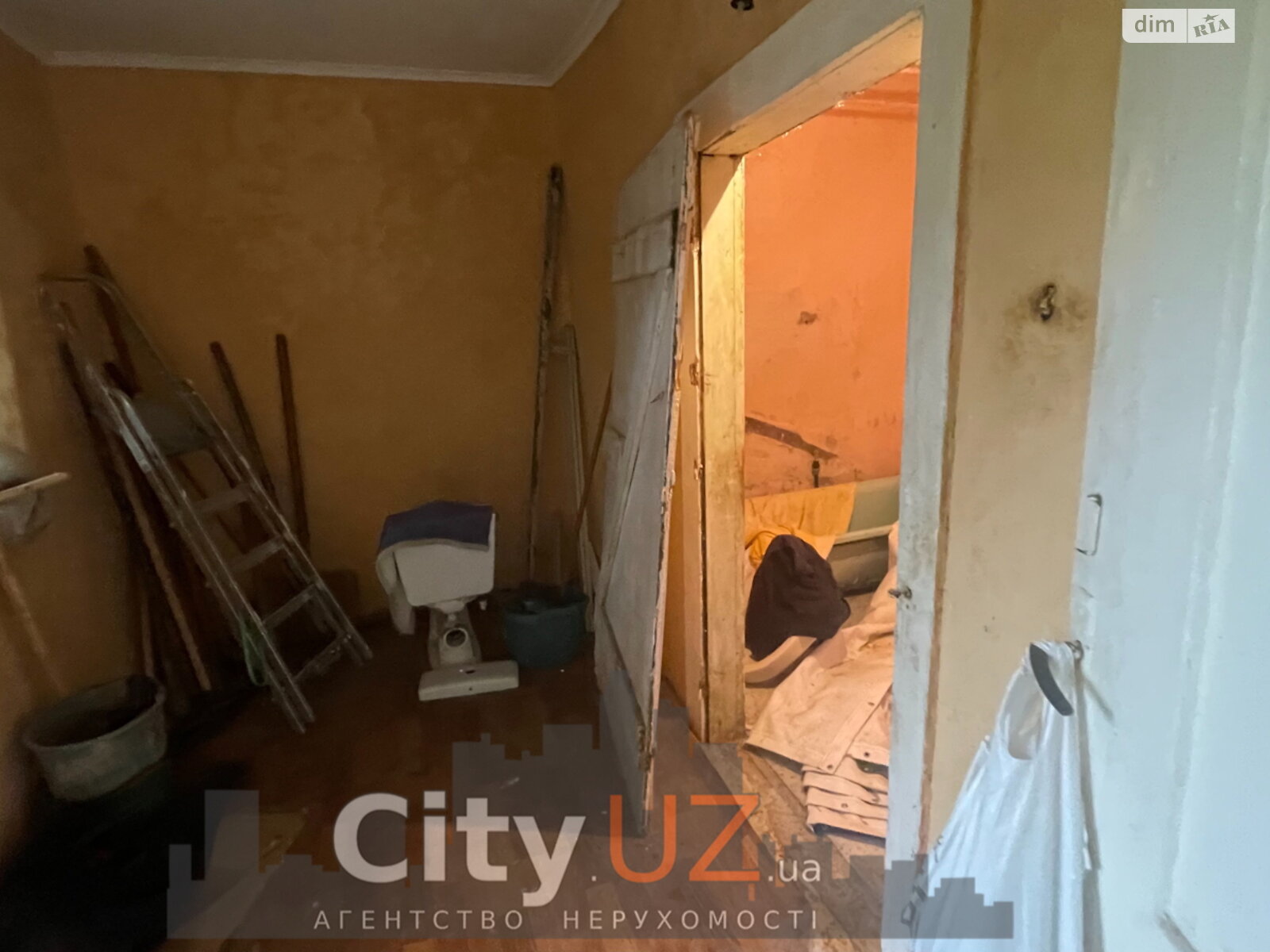 одноэтажный дом с отоплением, 96 кв. м, кирпич саманный. Продажа в Ужгороде район Горяны фото 1 одноэтажный дом с отоплением, 96 кв. м, кирпич саманный. Продажа в Ужгороде район Горяны фото 1
