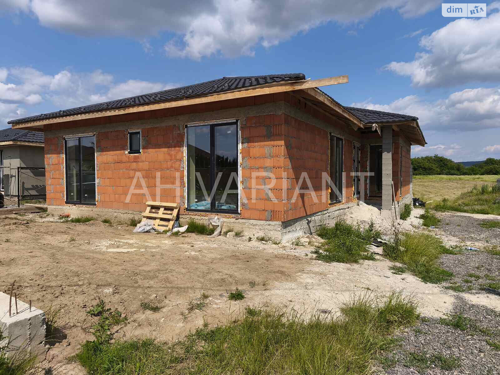 одноповерховий будинок, 140 кв. м, цегла. Продаж у Ужгороді фото 1 одноповерховий будинок, 140 кв. м, цегла. Продаж у Ужгороді фото 1