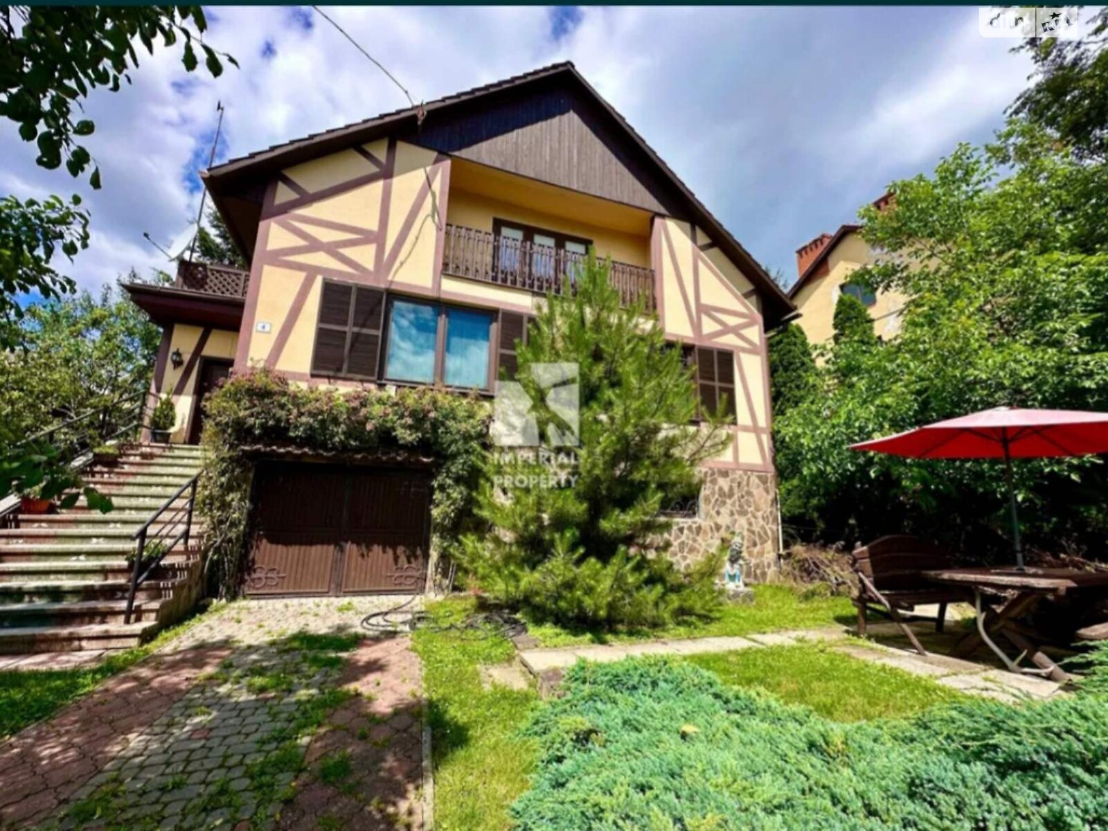 двоповерховий будинок з верандою, 200 кв. м, цегла. Продаж у Ужгороді фото 1 двоповерховий будинок з верандою, 200 кв. м, цегла. Продаж у Ужгороді фото 1
