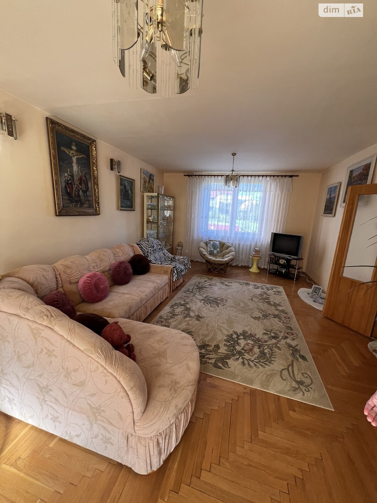 триповерховий будинок з мансардою, 276.9 кв. м, цегла. Продаж в Ужгороді, район Кальварія фото 1 триповерховий будинок з мансардою, 276.9 кв. м, цегла. Продаж в Ужгороді, район Кальварія фото 1