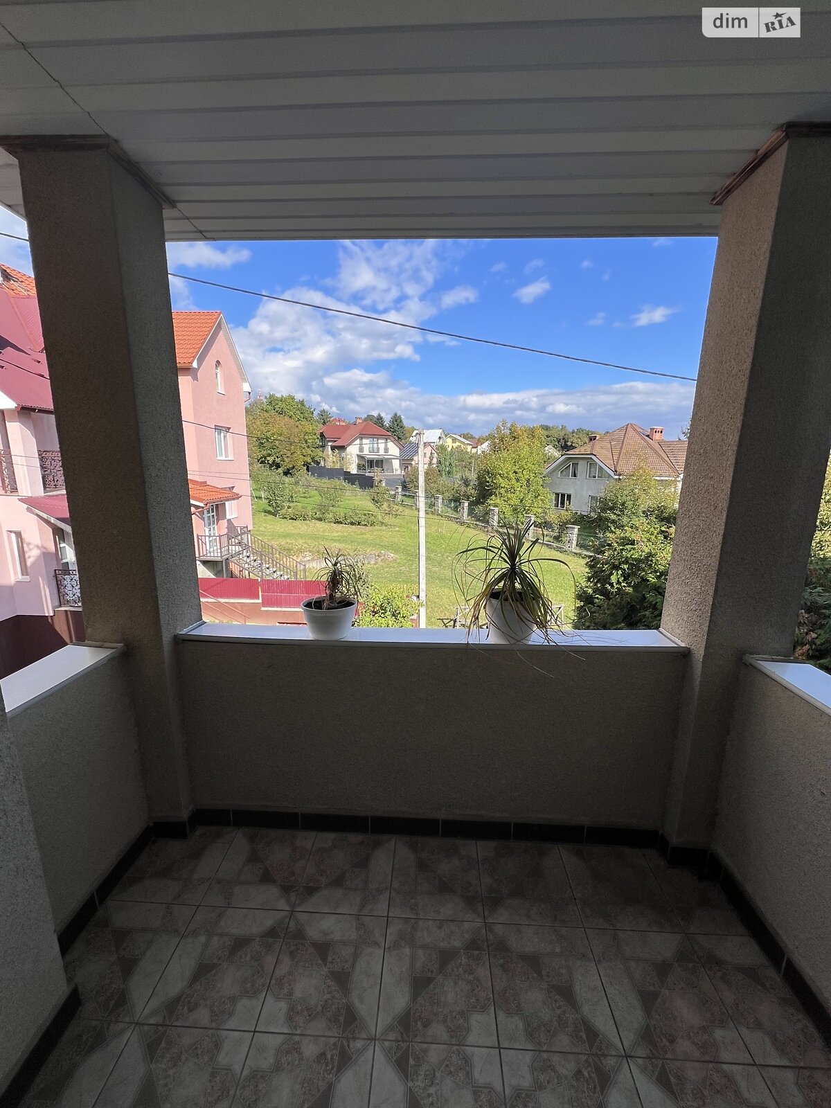 триповерховий будинок з мансардою, 276.9 кв. м, цегла. Продаж в Ужгороді, район Кальварія фото 1 триповерховий будинок з мансардою, 276.9 кв. м, цегла. Продаж в Ужгороді, район Кальварія фото 1