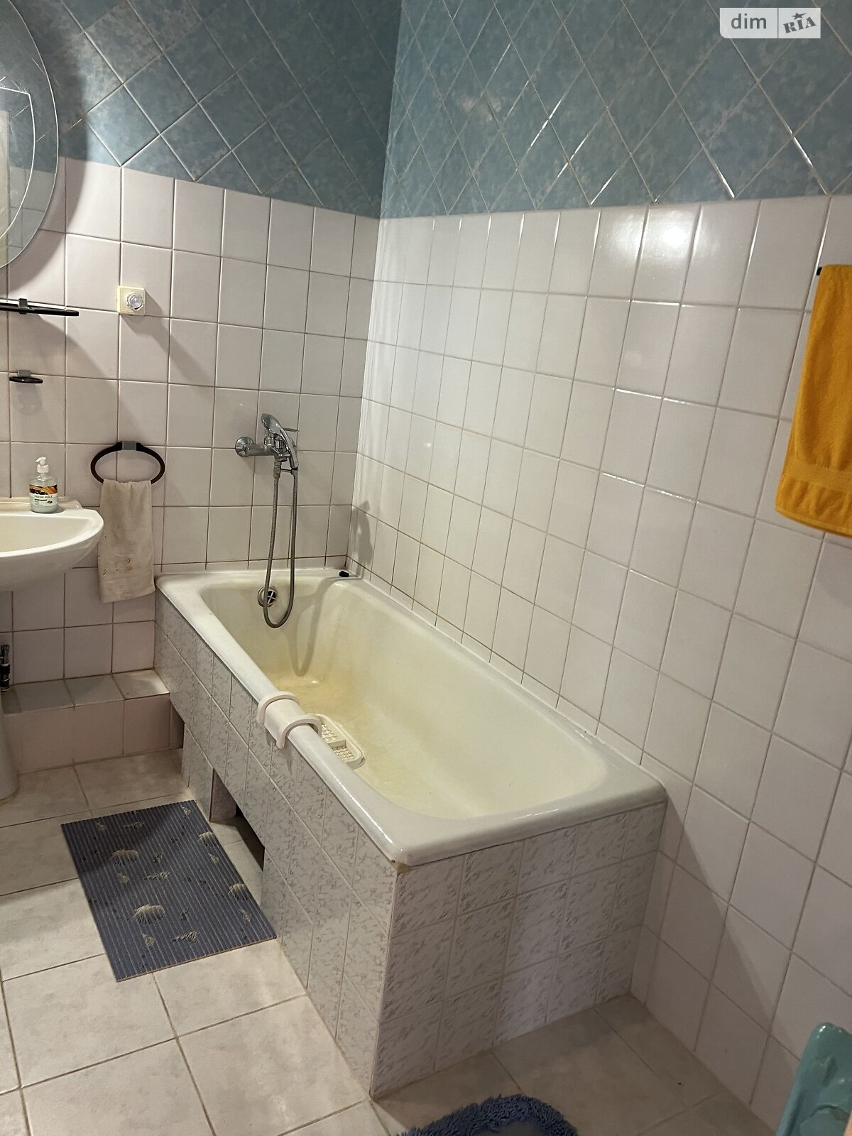 триповерховий будинок з мансардою, 276.9 кв. м, цегла. Продаж в Ужгороді, район Кальварія фото 1 триповерховий будинок з мансардою, 276.9 кв. м, цегла. Продаж в Ужгороді, район Кальварія фото 1