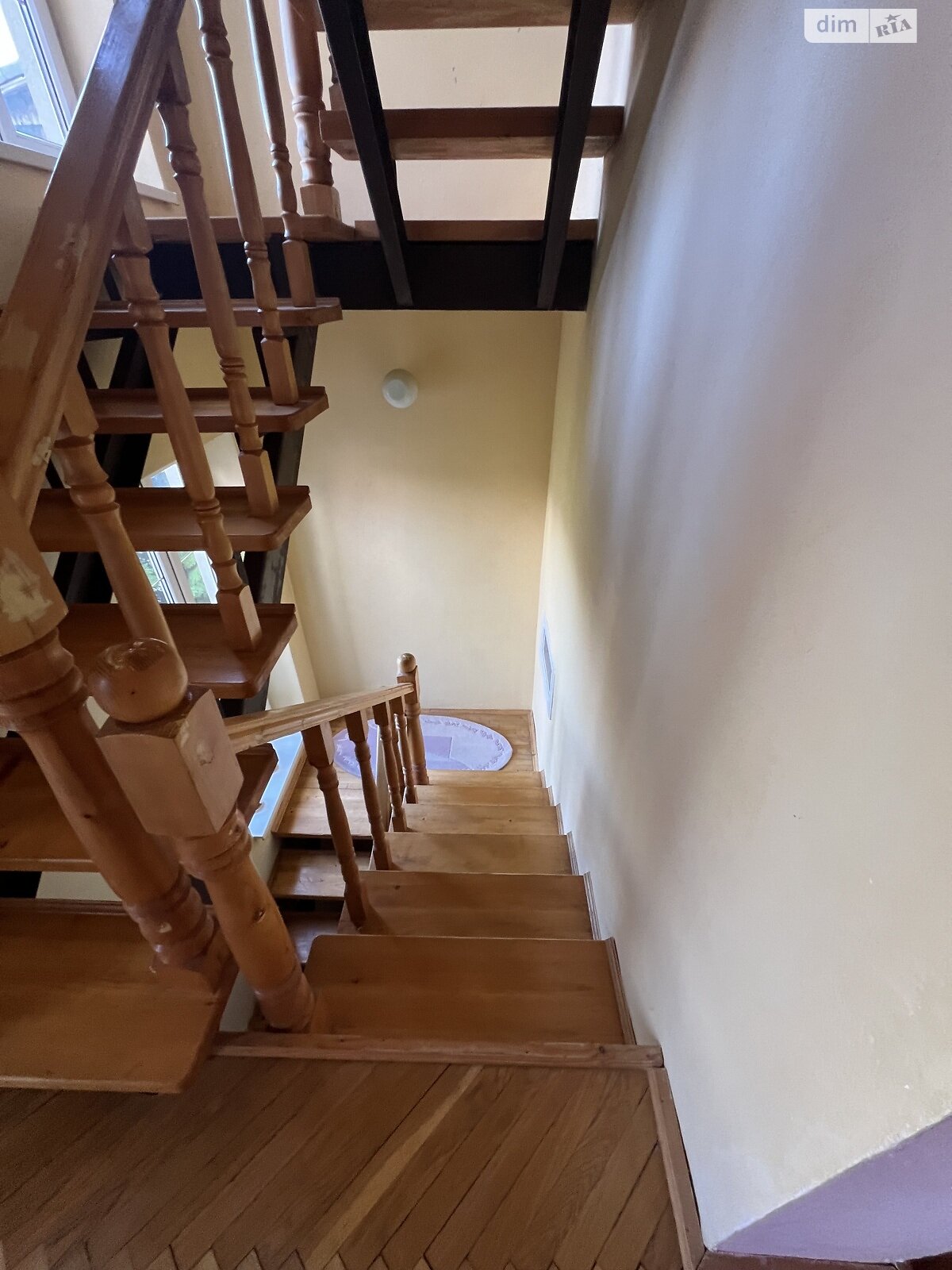 триповерховий будинок з мансардою, 276.9 кв. м, цегла. Продаж в Ужгороді, район Кальварія фото 1 триповерховий будинок з мансардою, 276.9 кв. м, цегла. Продаж в Ужгороді, район Кальварія фото 1