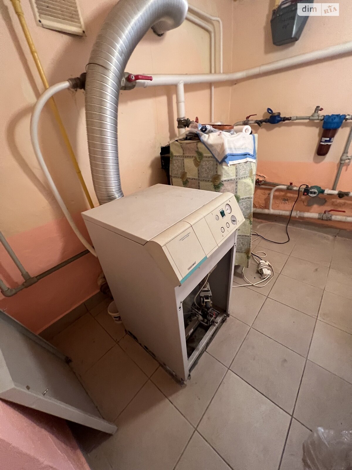 триповерховий будинок з мансардою, 276.9 кв. м, цегла. Продаж в Ужгороді, район Кальварія фото 1 триповерховий будинок з мансардою, 276.9 кв. м, цегла. Продаж в Ужгороді, район Кальварія фото 1