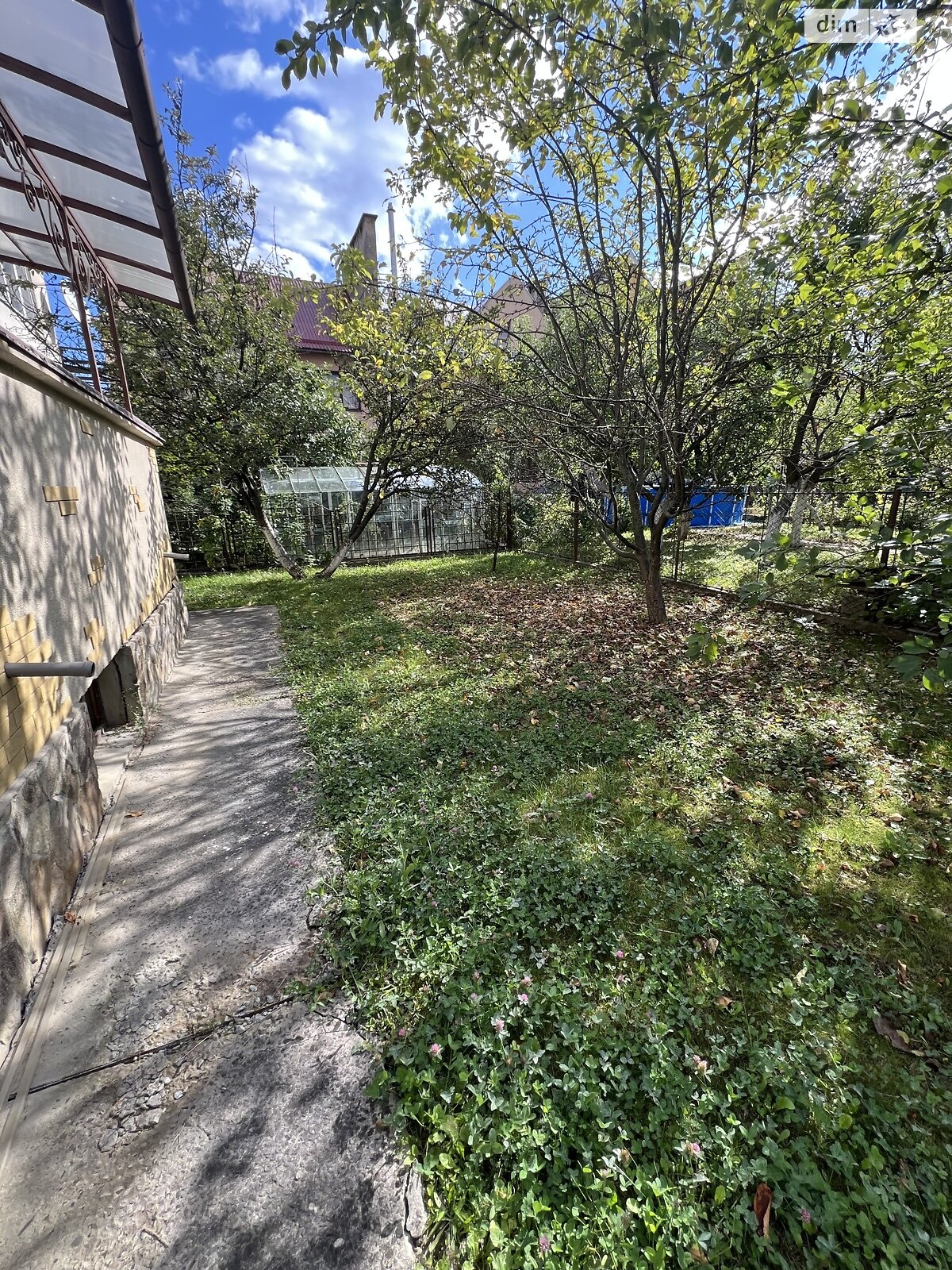 триповерховий будинок з мансардою, 276.9 кв. м, цегла. Продаж в Ужгороді, район Кальварія фото 1 триповерховий будинок з мансардою, 276.9 кв. м, цегла. Продаж в Ужгороді, район Кальварія фото 1