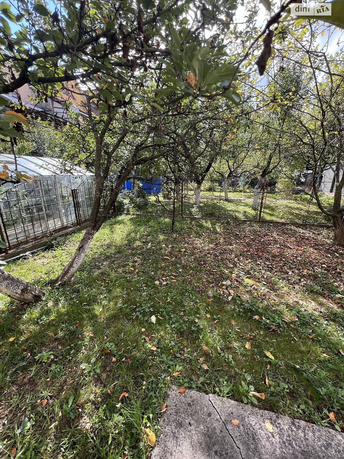 триповерховий будинок з мансардою, 276.9 кв. м, цегла. Продаж в Ужгороді, район Кальварія фото 1 триповерховий будинок з мансардою, 276.9 кв. м, цегла. Продаж в Ужгороді, район Кальварія фото 1