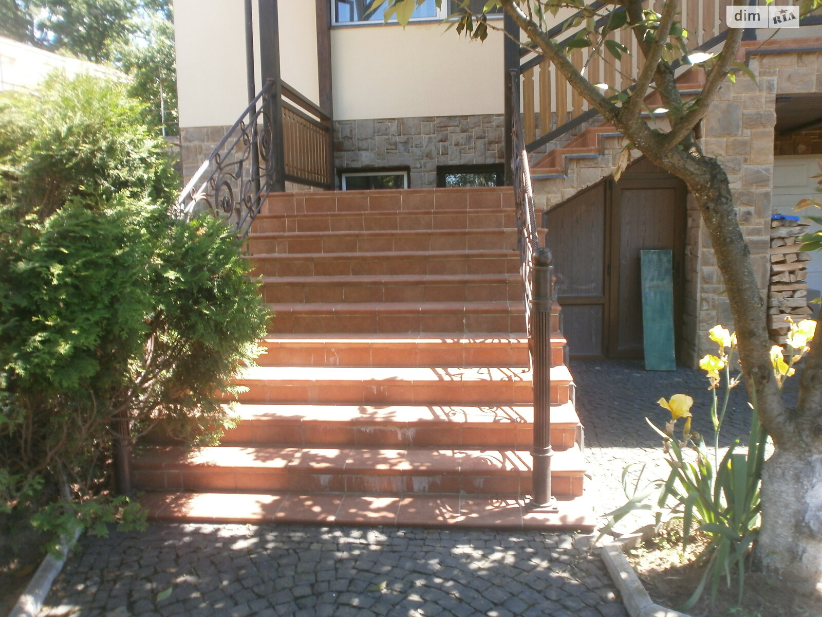 двоповерховий будинок, 467 кв. м, цегла. Продаж в Ужгороді, район Кальварія фото 1