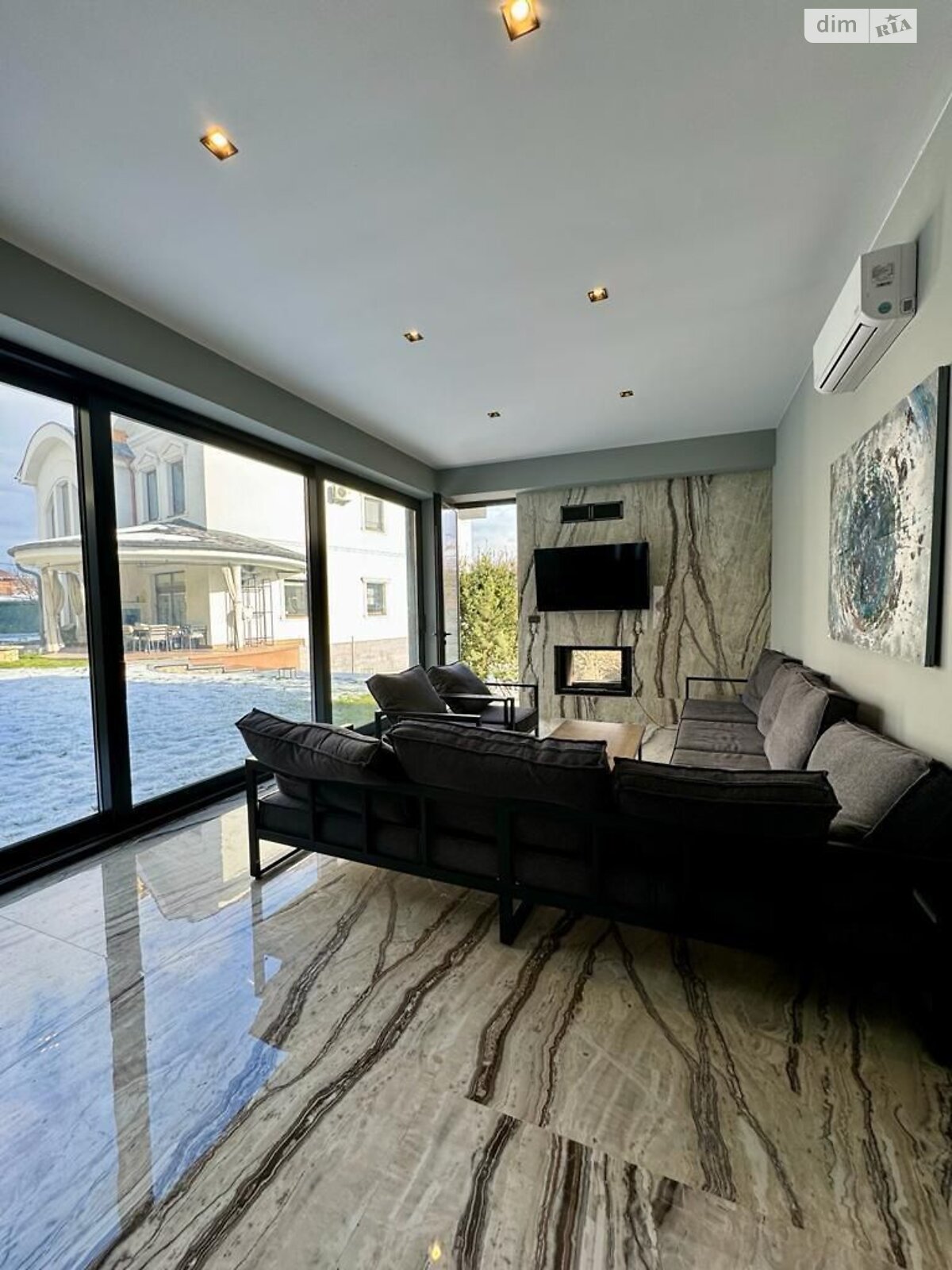 двоповерховий будинок з гаражем, 460 кв. м, цегла. Продаж в Ужгороді, район Кальварія фото 1