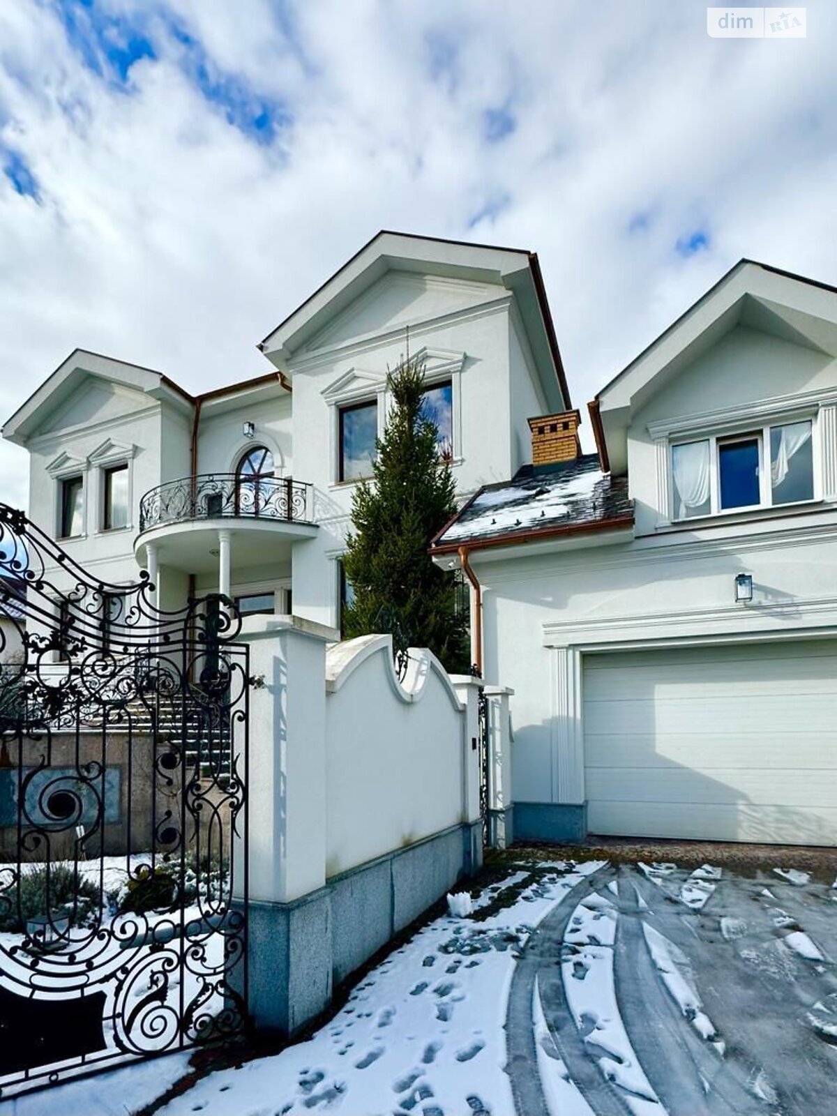 двоповерховий будинок з гаражем, 460 кв. м, цегла. Продаж в Ужгороді, район Кальварія фото 1