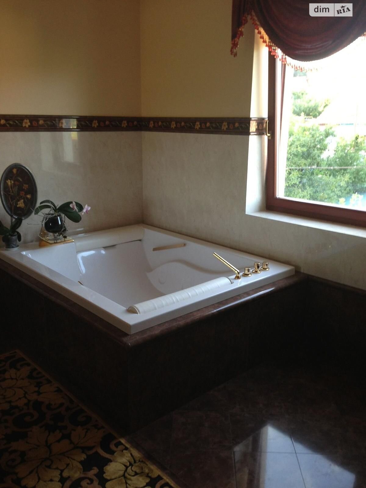 двоповерховий будинок з гаражем, 460 кв. м, цегла. Продаж в Ужгороді, район Кальварія фото 1