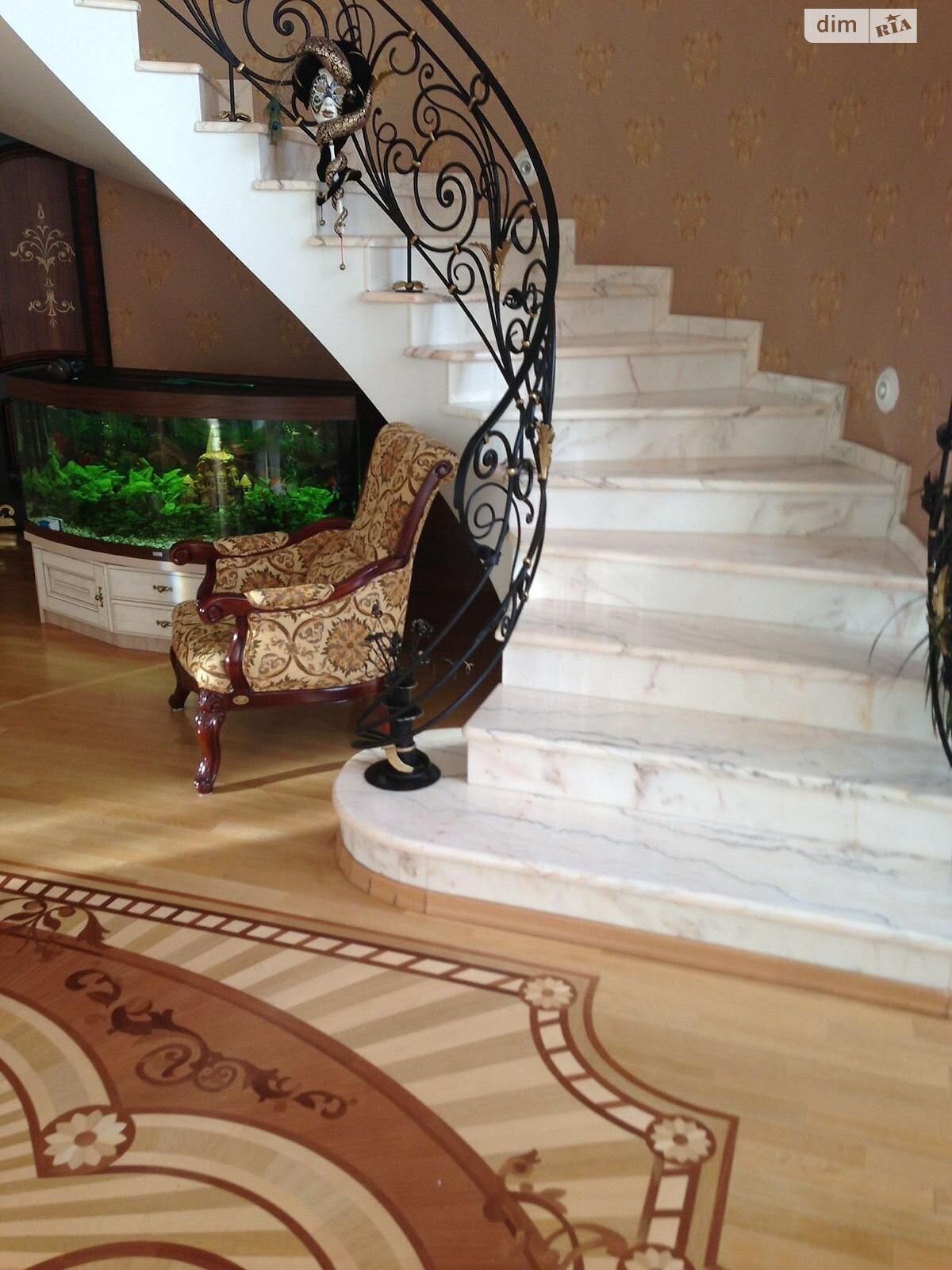 двоповерховий будинок з гаражем, 460 кв. м, цегла. Продаж в Ужгороді, район Кальварія фото 1