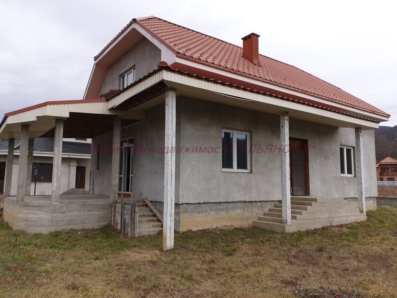 двухэтажный дом с балконом, 167 кв. м, кирпич. Продажа в Каменице фото 1