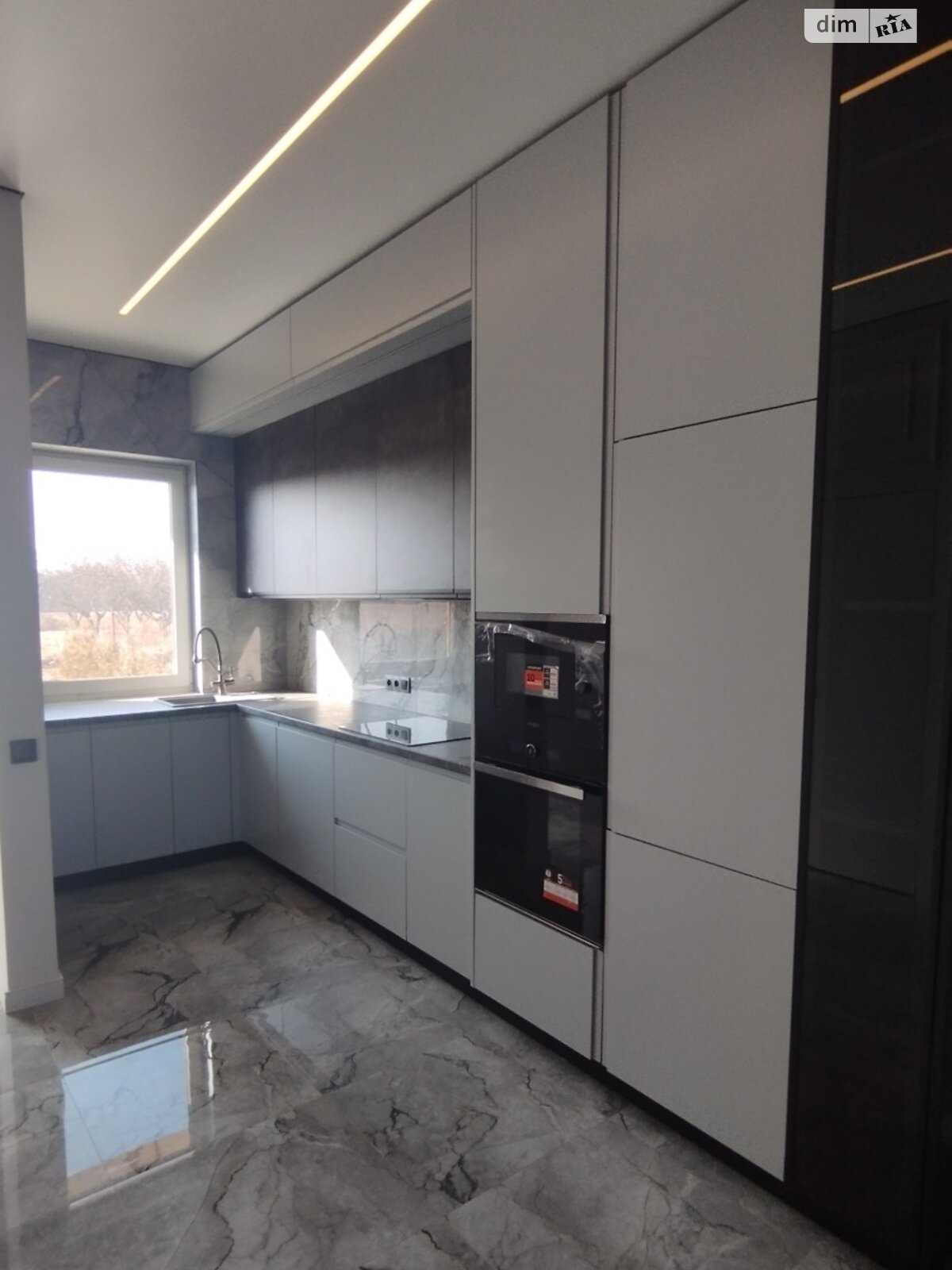 двоповерховий будинок з балконом, 110 кв. м, кирпич. Продаж у Ужгороді фото 1 двоповерховий будинок з балконом, 110 кв. м, кирпич. Продаж у Ужгороді фото 1