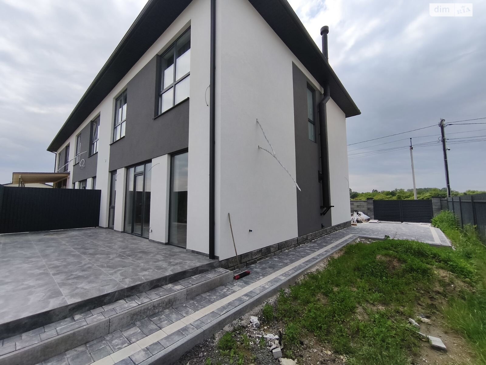 двоповерховий будинок з балконом, 145 кв. м, цегла. Продаж у Ужгороді фото 1 двоповерховий будинок з балконом, 145 кв. м, цегла. Продаж у Ужгороді фото 1