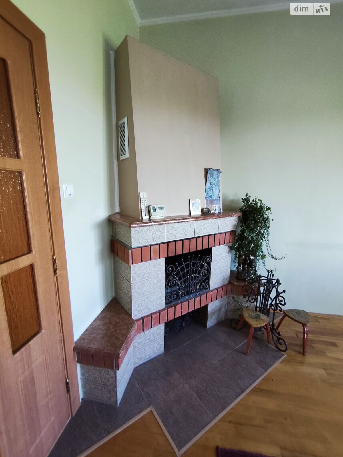 трехэтажный дом с гаражом, 485.2 кв. м, кирпич. Продажа в Ужгороде фото 1 трехэтажный дом с гаражом, 485.2 кв. м, кирпич. Продажа в Ужгороде фото 1