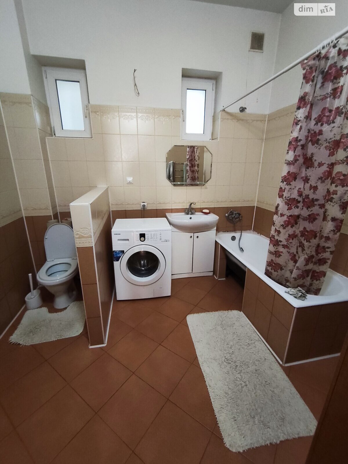 трехэтажный дом с гаражом, 485.2 кв. м, кирпич. Продажа в Ужгороде фото 1 трехэтажный дом с гаражом, 485.2 кв. м, кирпич. Продажа в Ужгороде фото 1