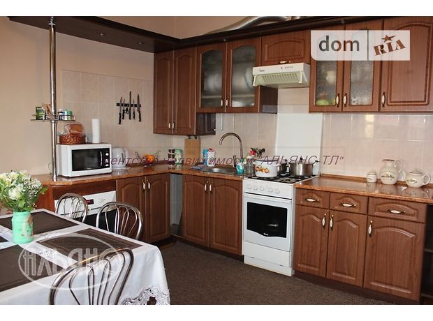 Продажа дома, 299м², Ужгород, р‑н. Компотный, Малиновая улица Продажа дома, 299м², Ужгород, р‑н. Компотный, Малиновая улица